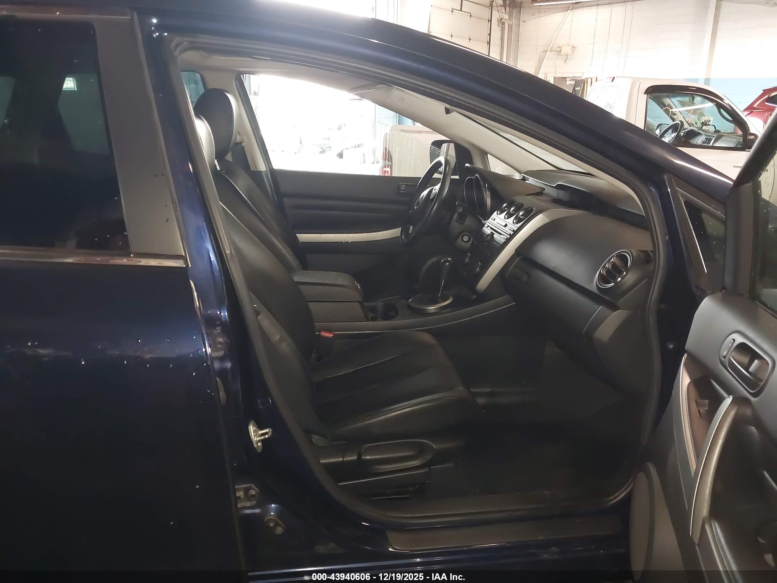 MAZDA CX-7 image 5