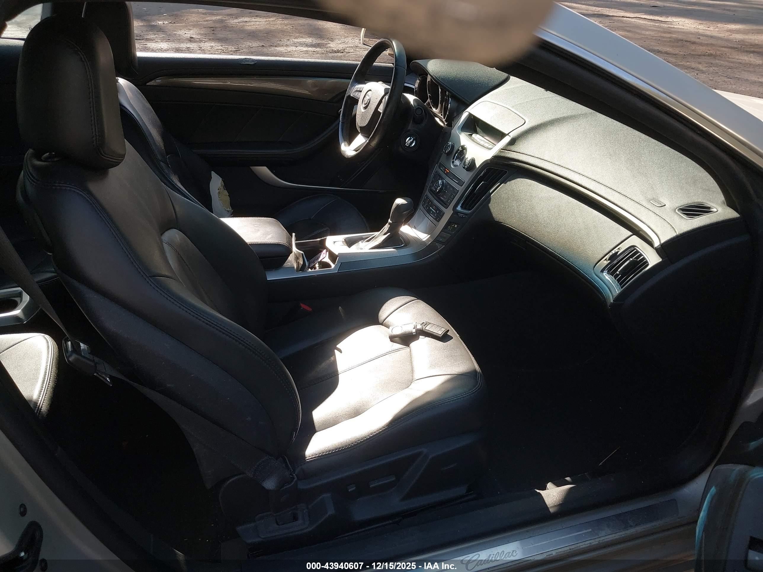 CADILLAC CTS image 5