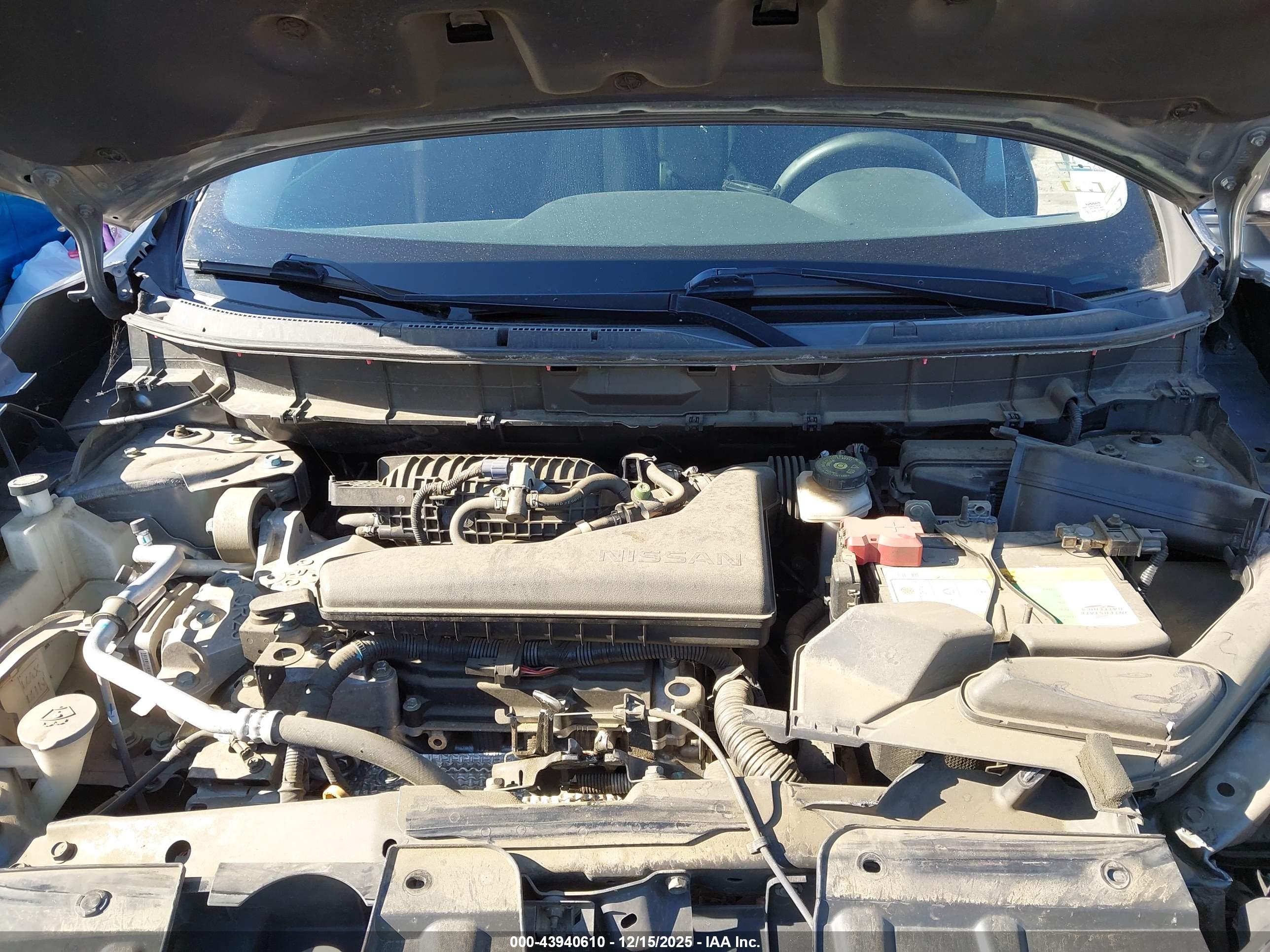 NISSAN ROGUE image 10