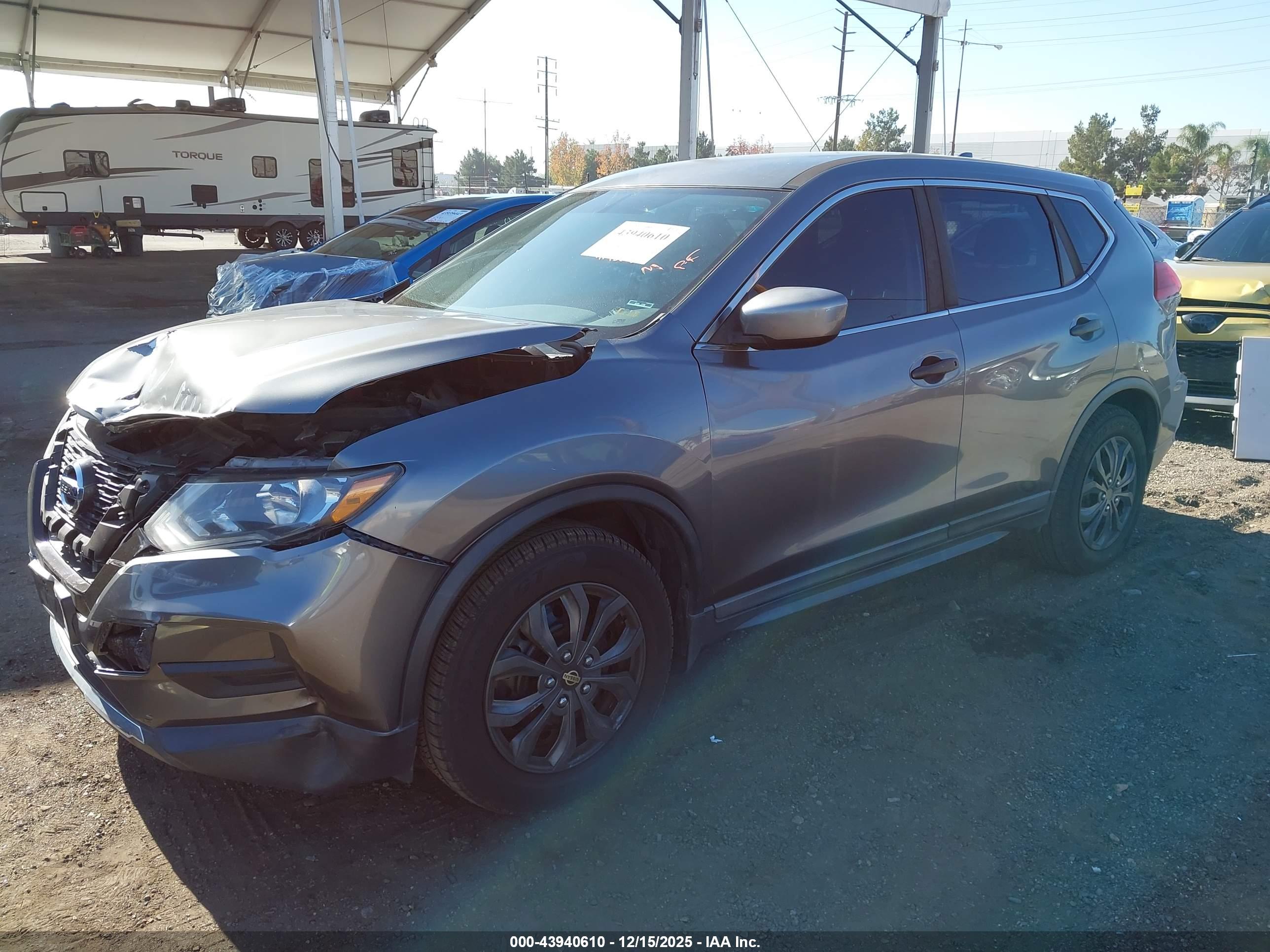 NISSAN ROGUE image 2