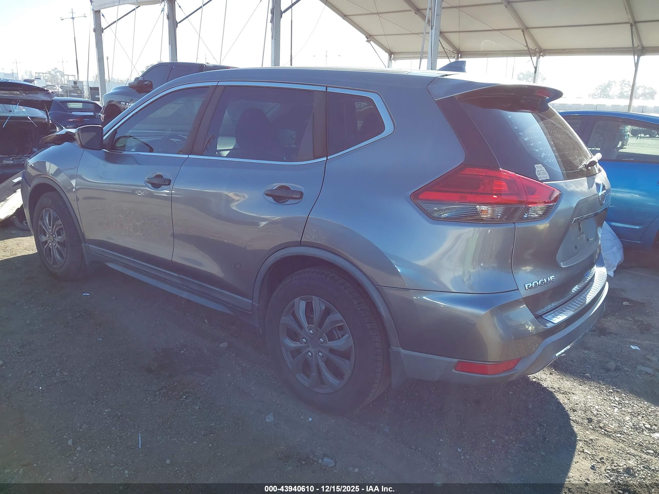NISSAN ROGUE image 3