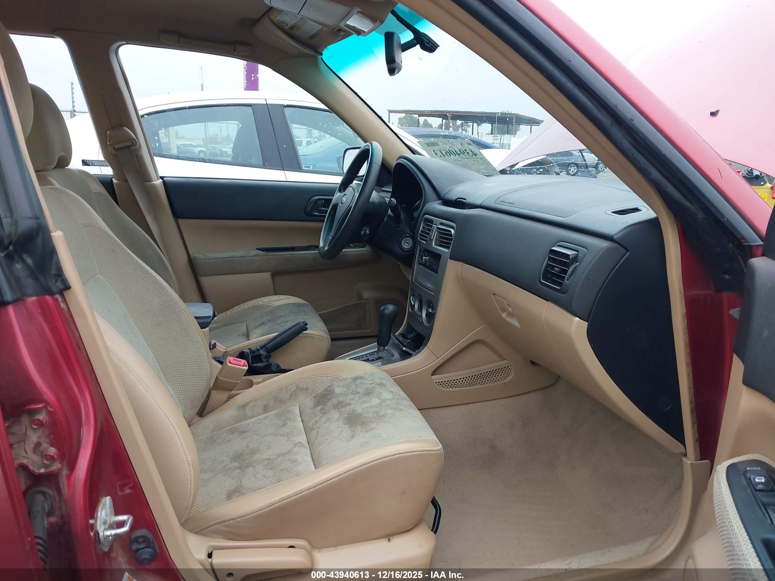 SUBARU FORESTER image 5