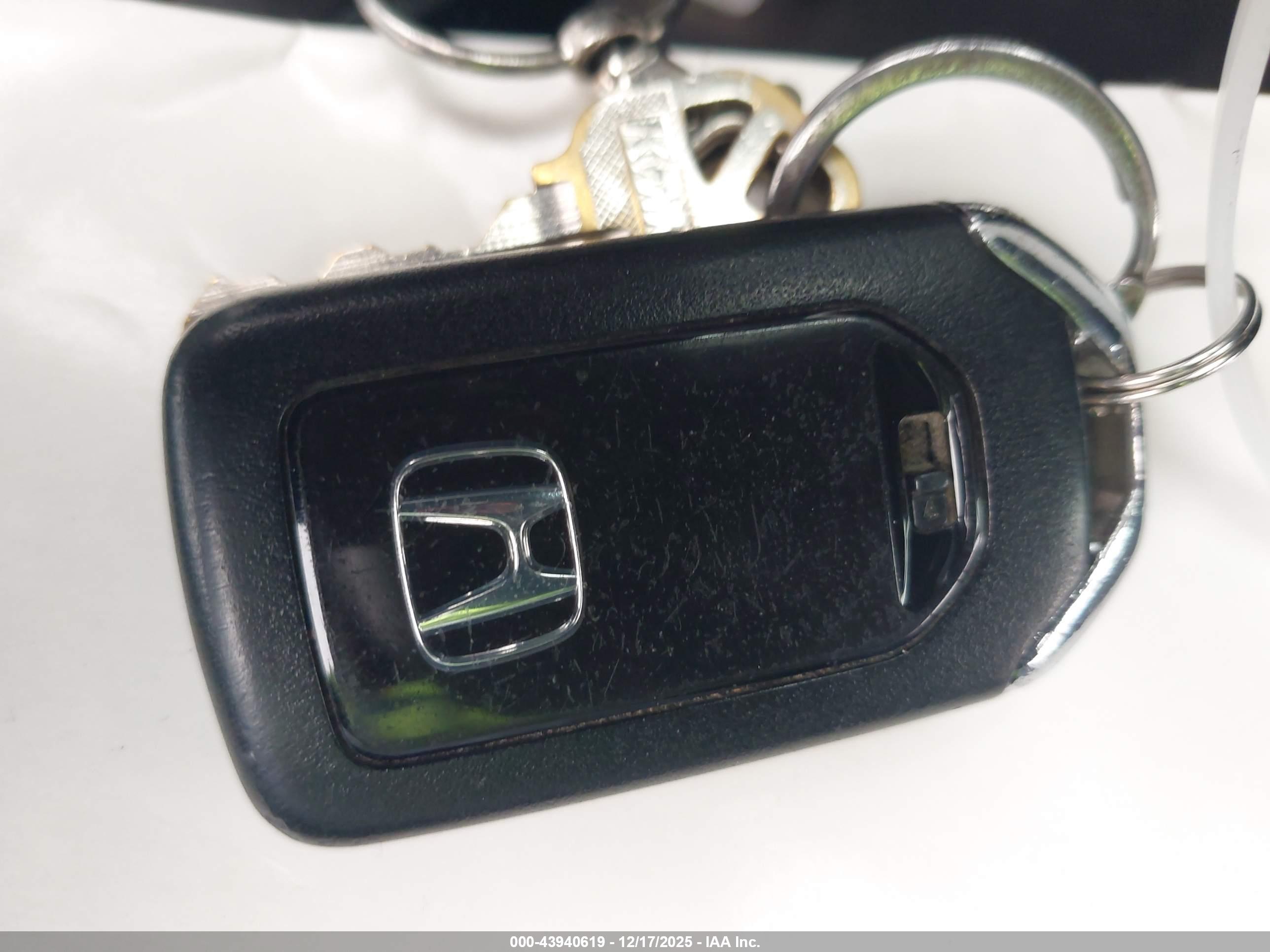 HONDA ACCORD image 11