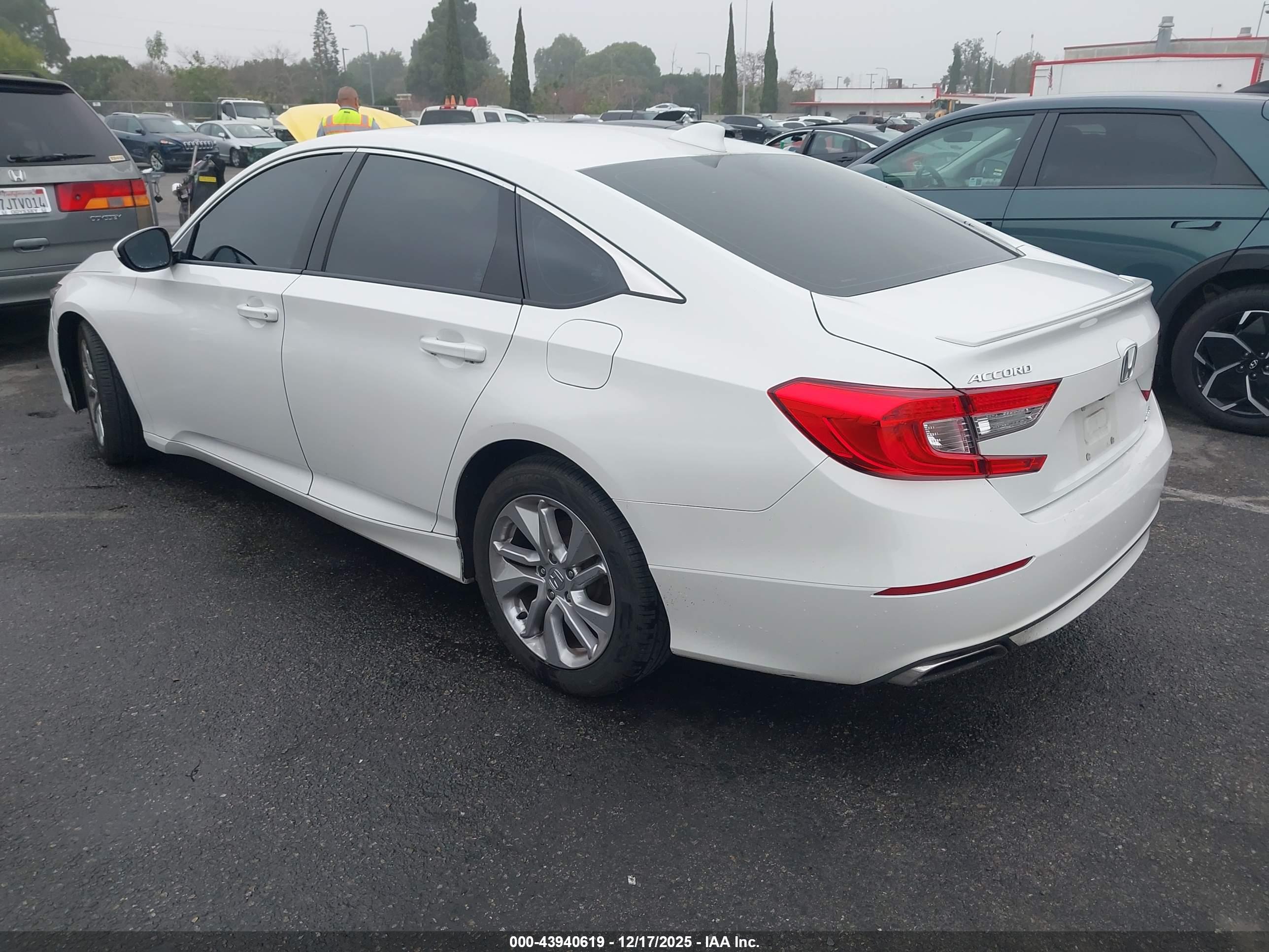 HONDA ACCORD image 3