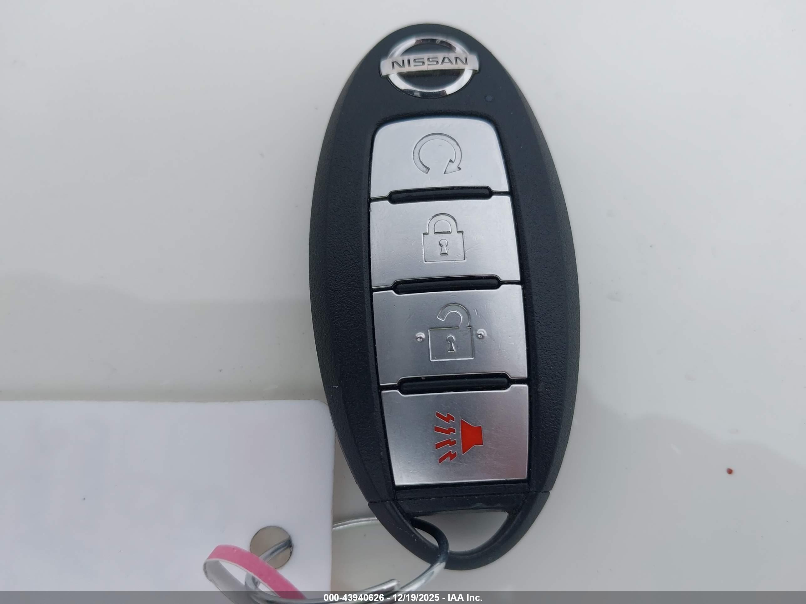 NISSAN ROGUE image 11