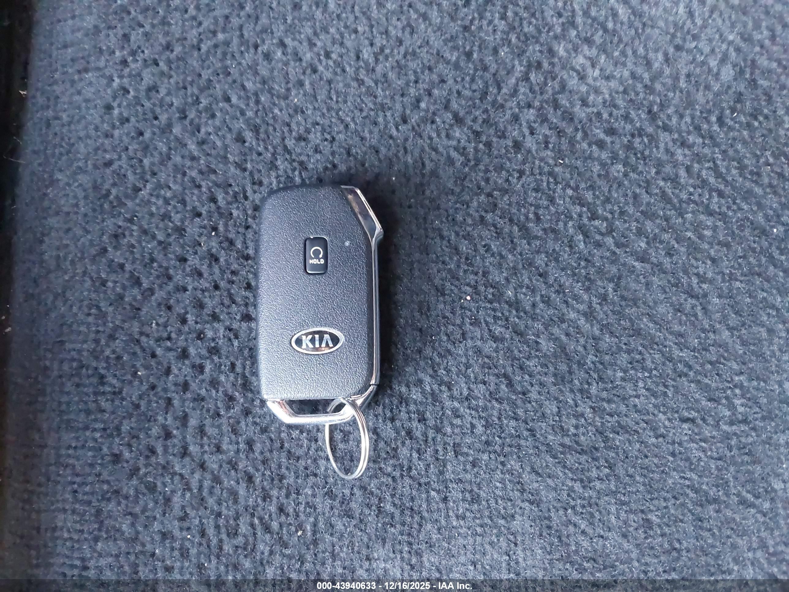 KIA SORENTO image 11