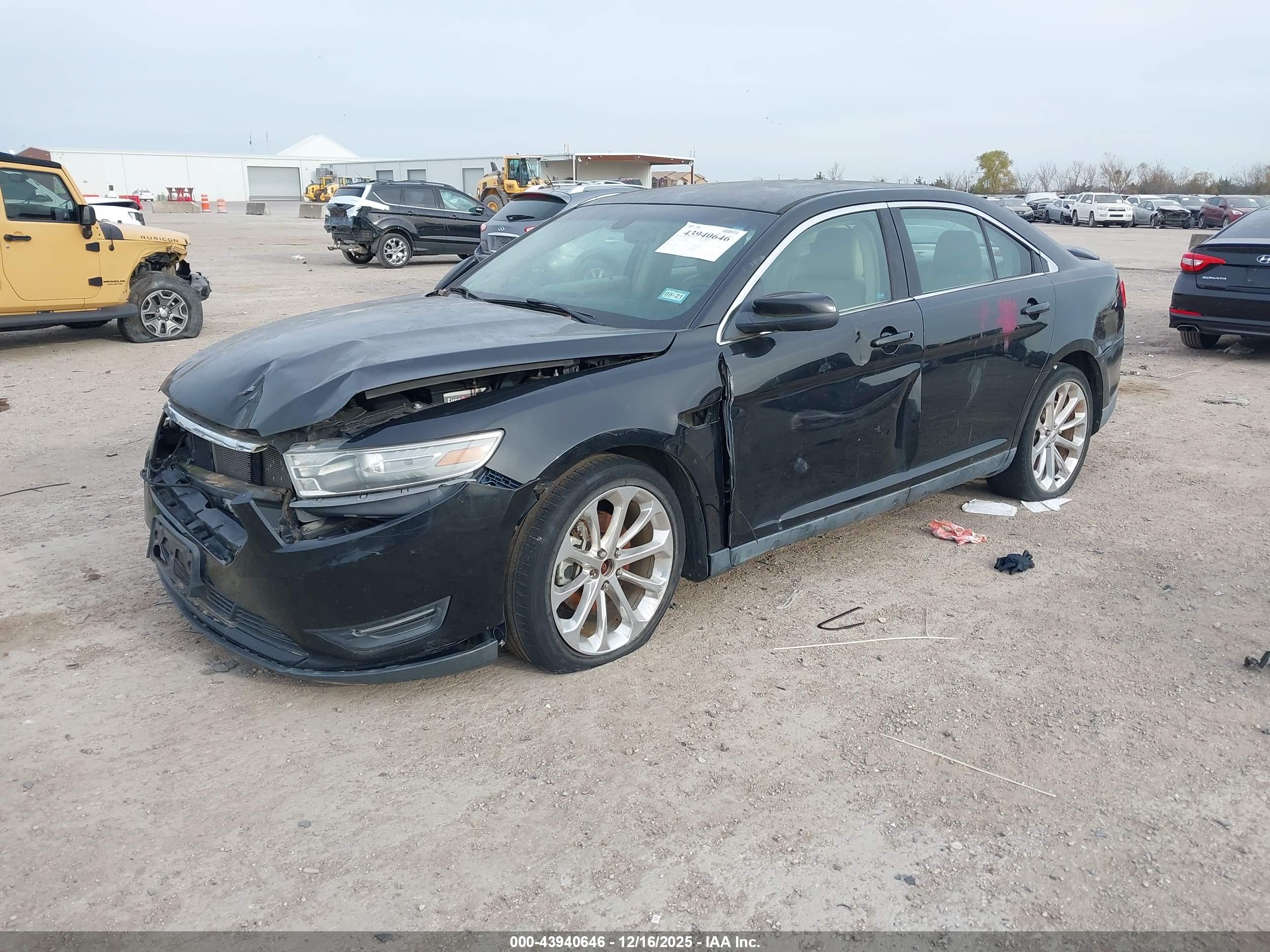FORD TAURUS image 2