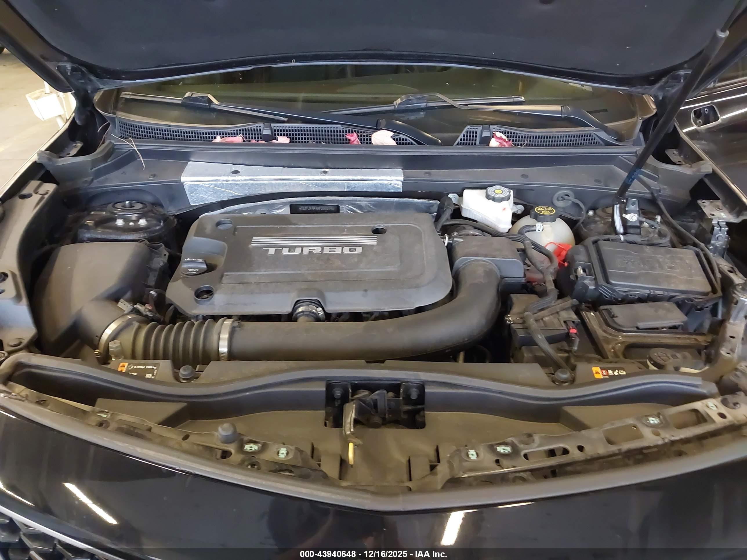 CADILLAC XT4 image 10