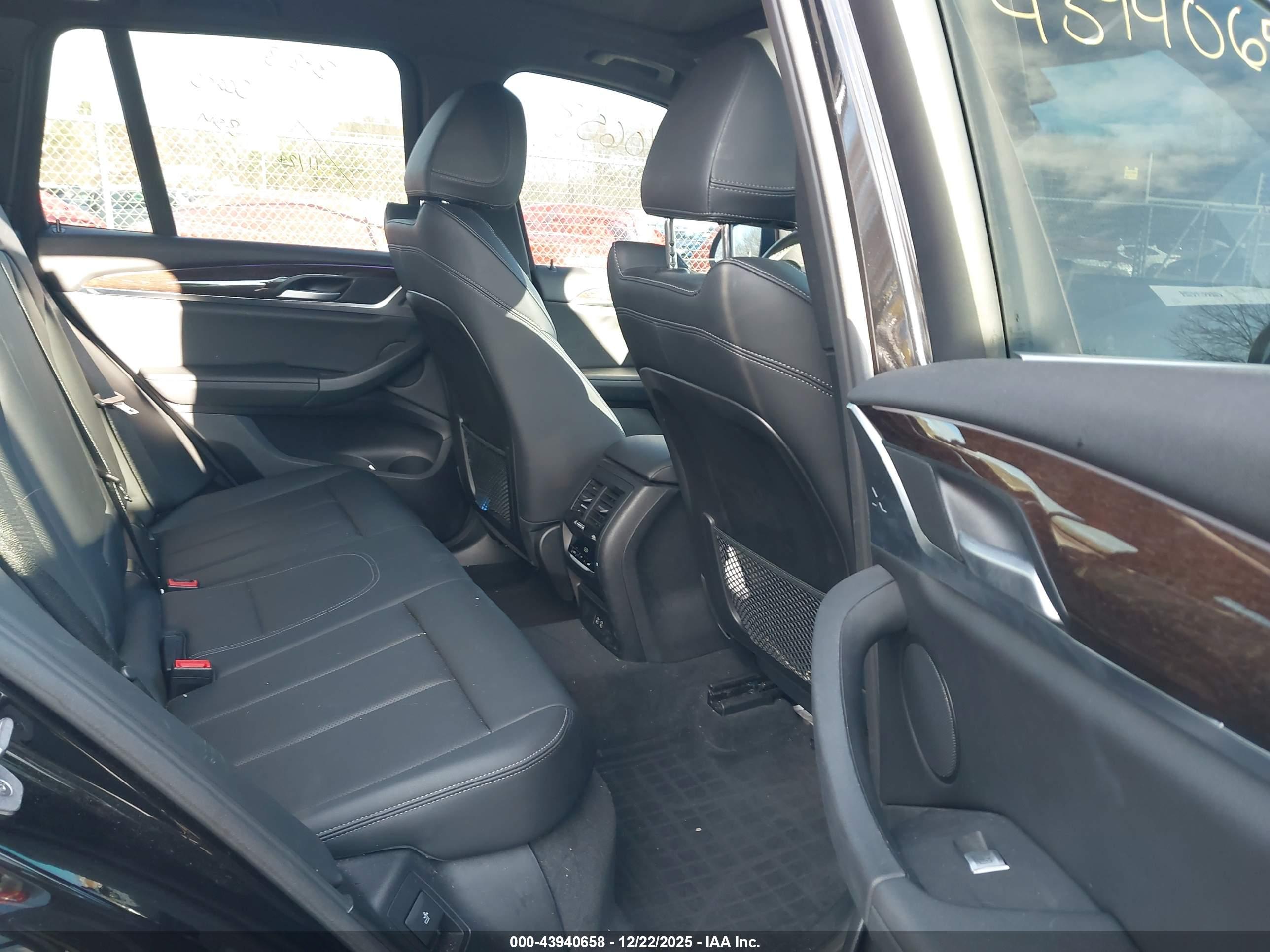 BMW X3 image 8