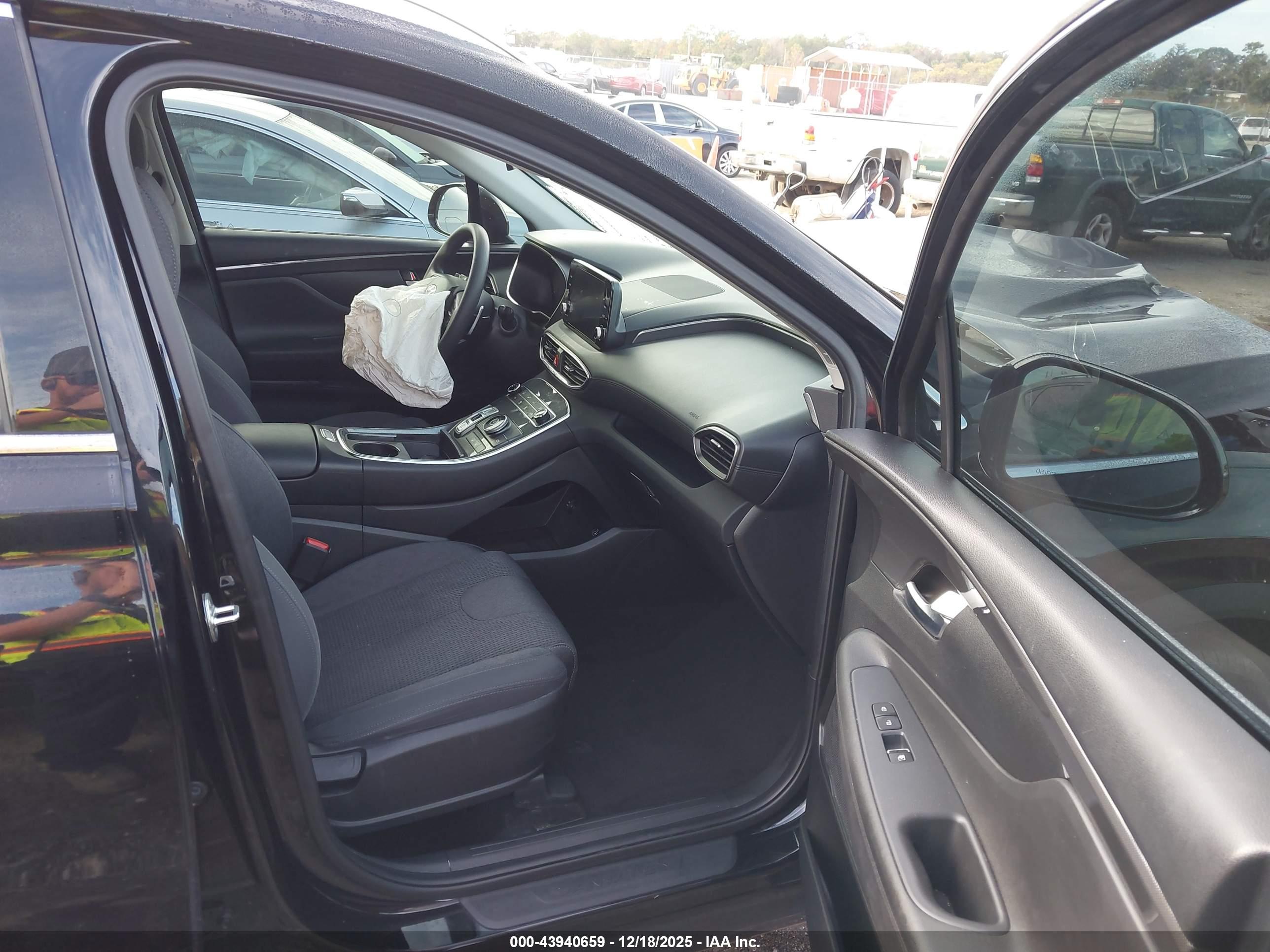 HYUNDAI SANTA image 5