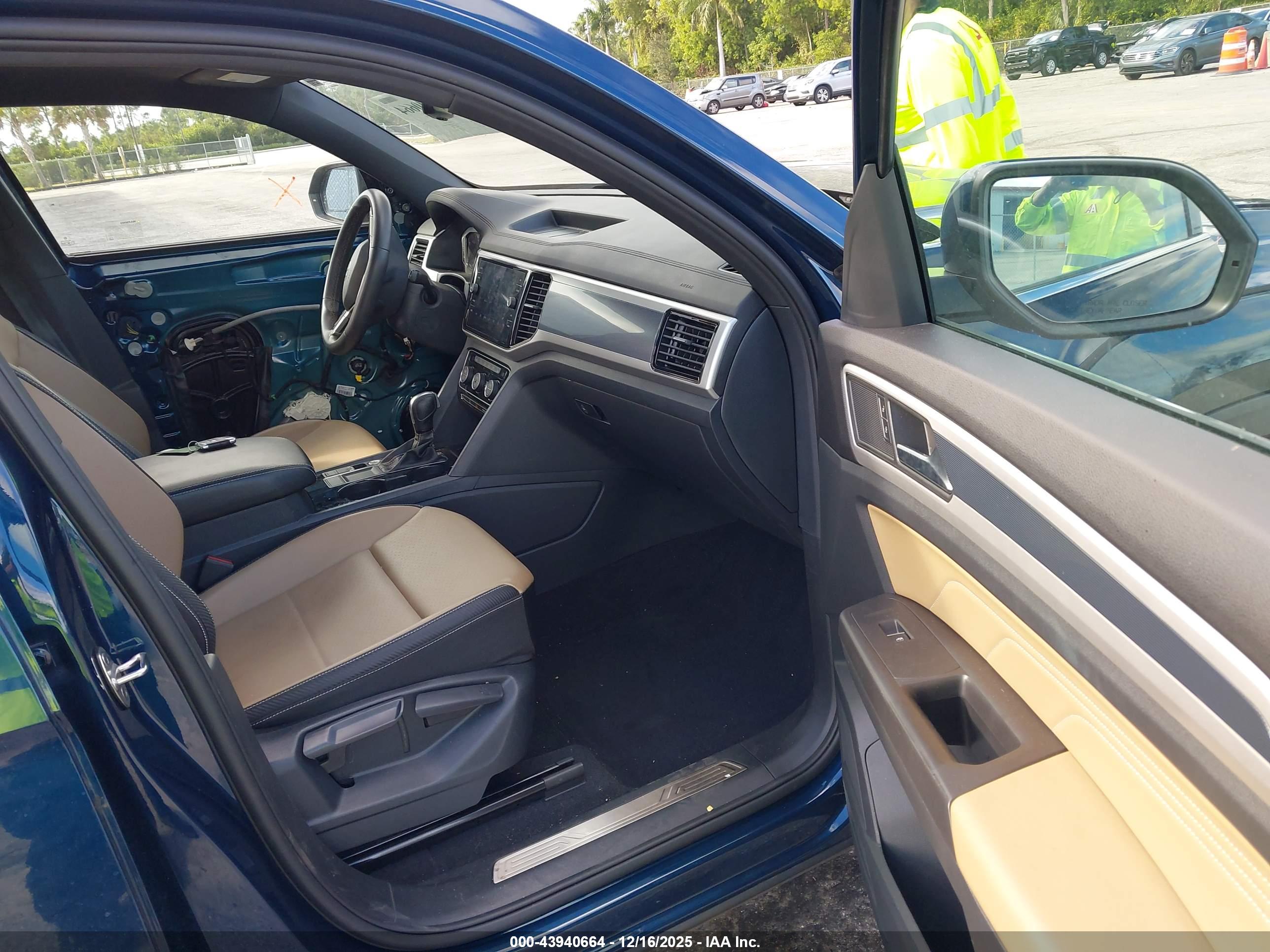 VOLKSWAGEN ATLAS image 5