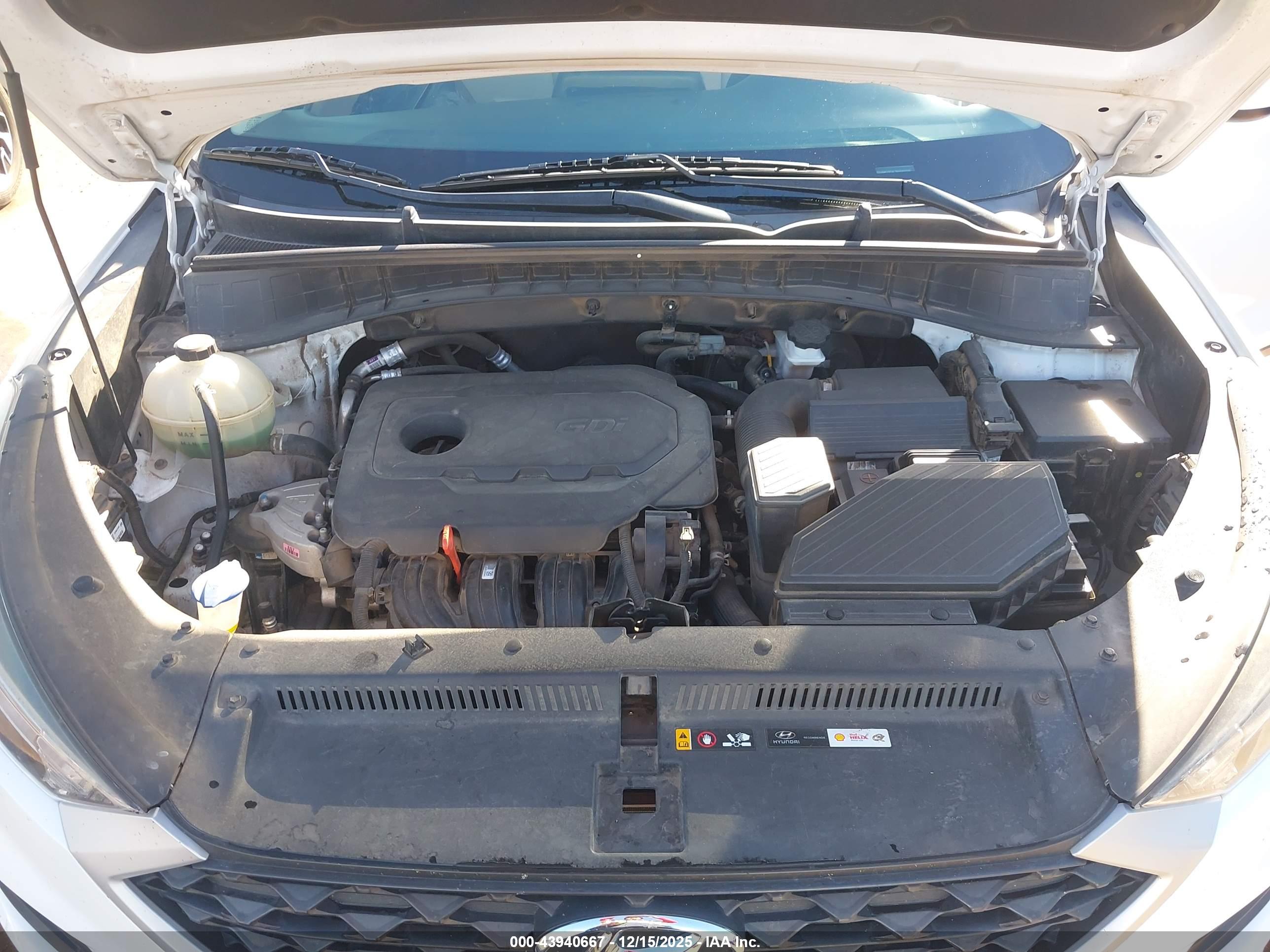 HYUNDAI TUCSON image 10