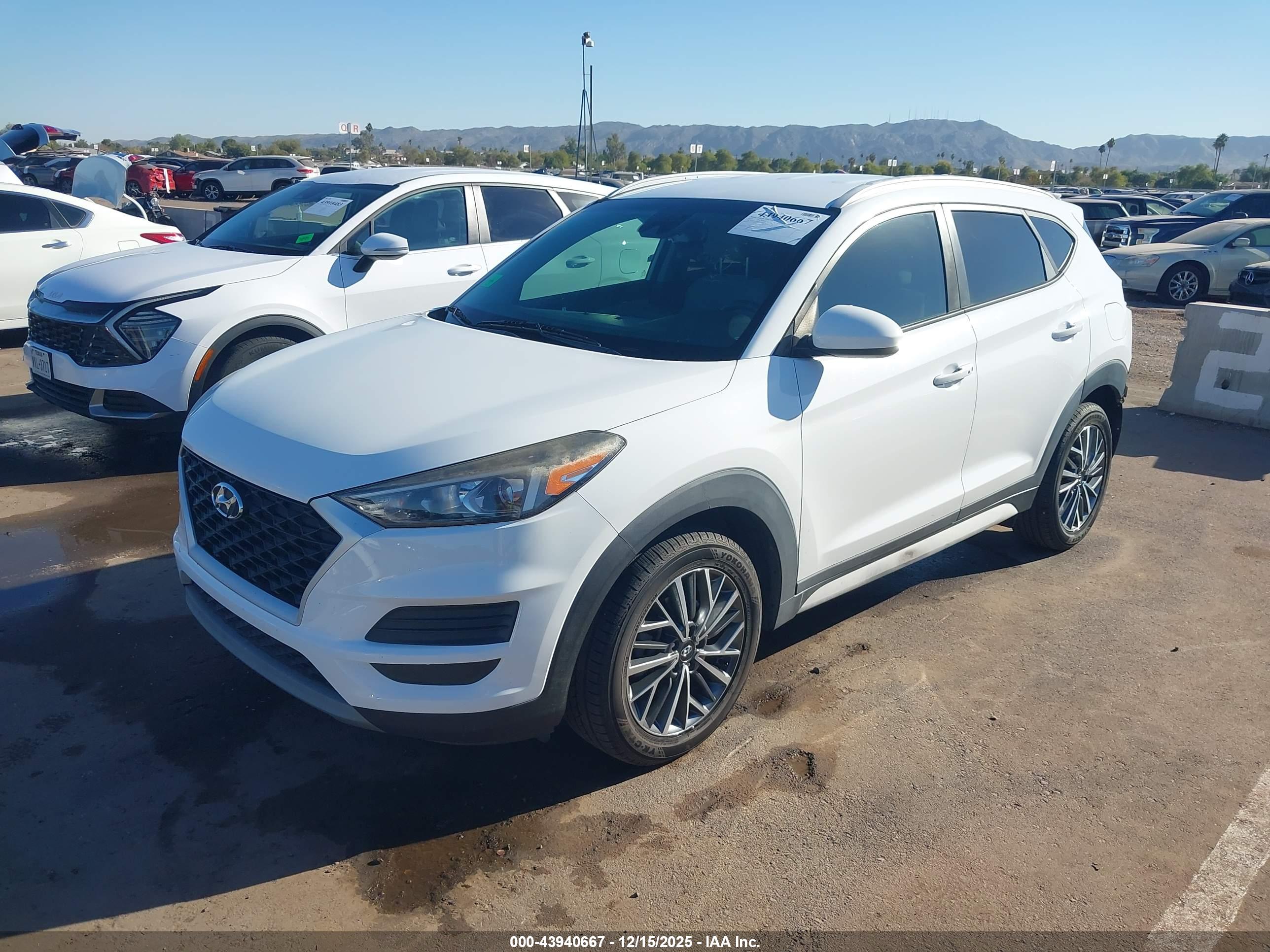 HYUNDAI TUCSON image 2