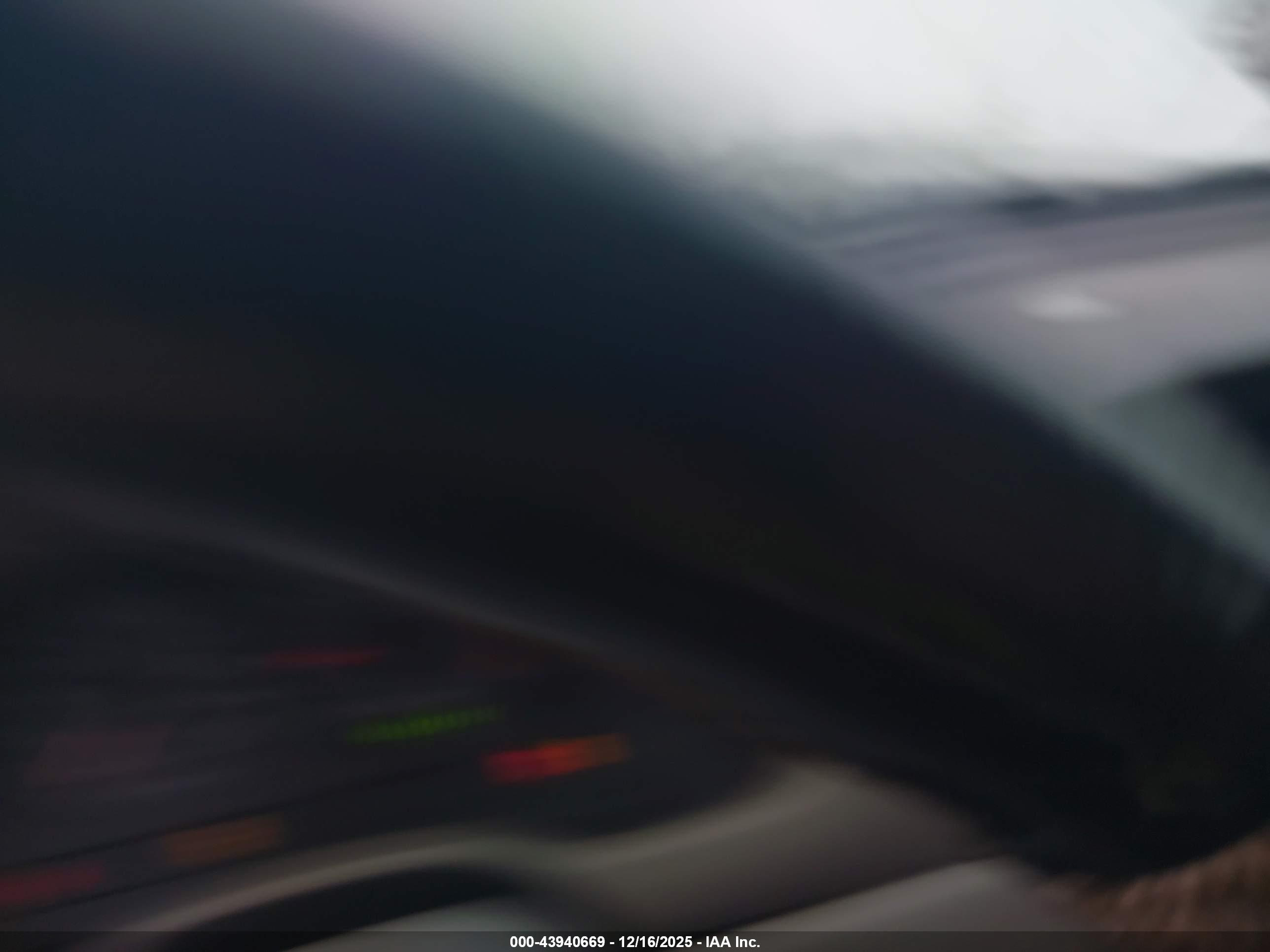 FORD MUSTANG image 7