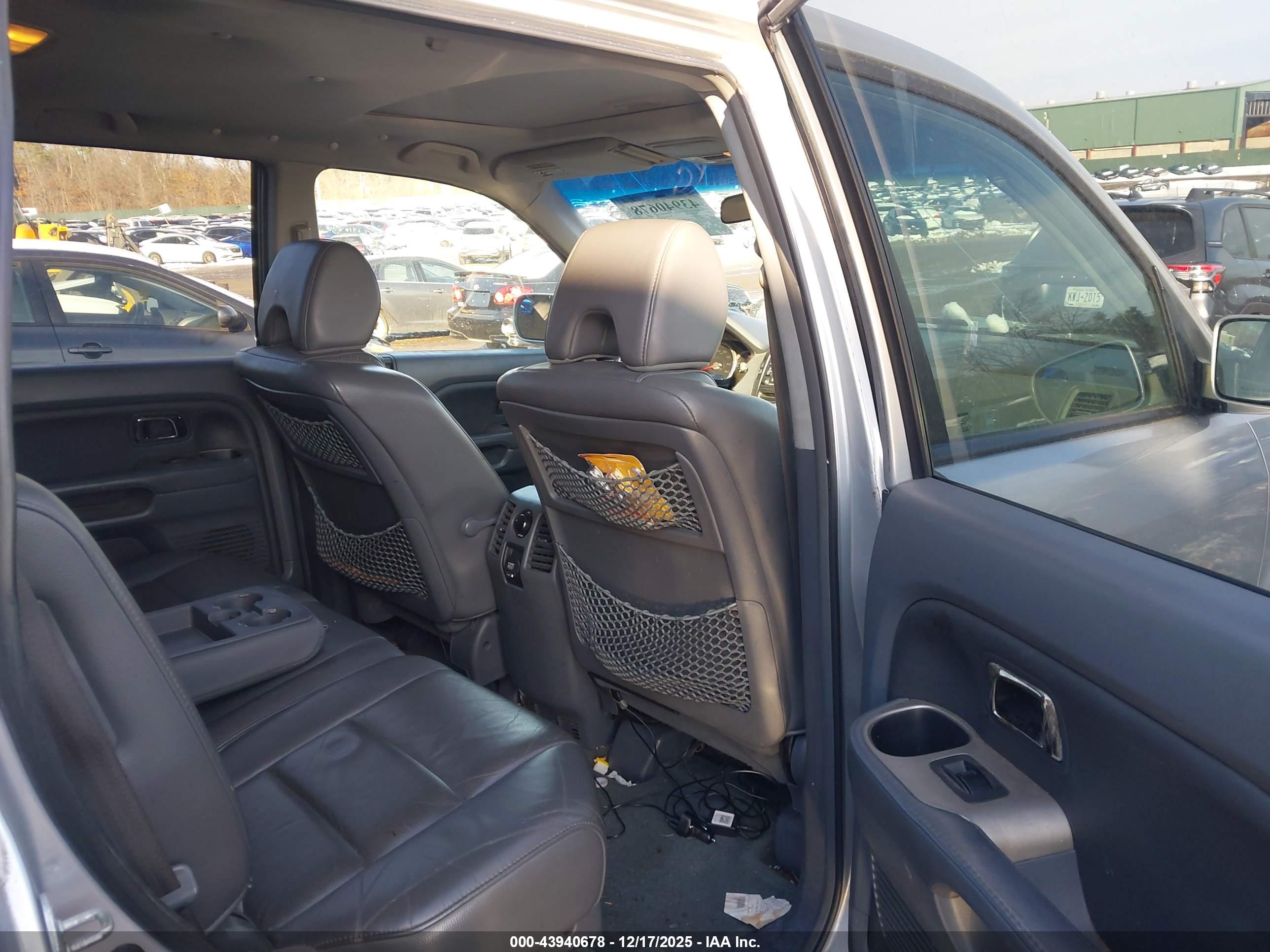 HONDA PILOT image 8