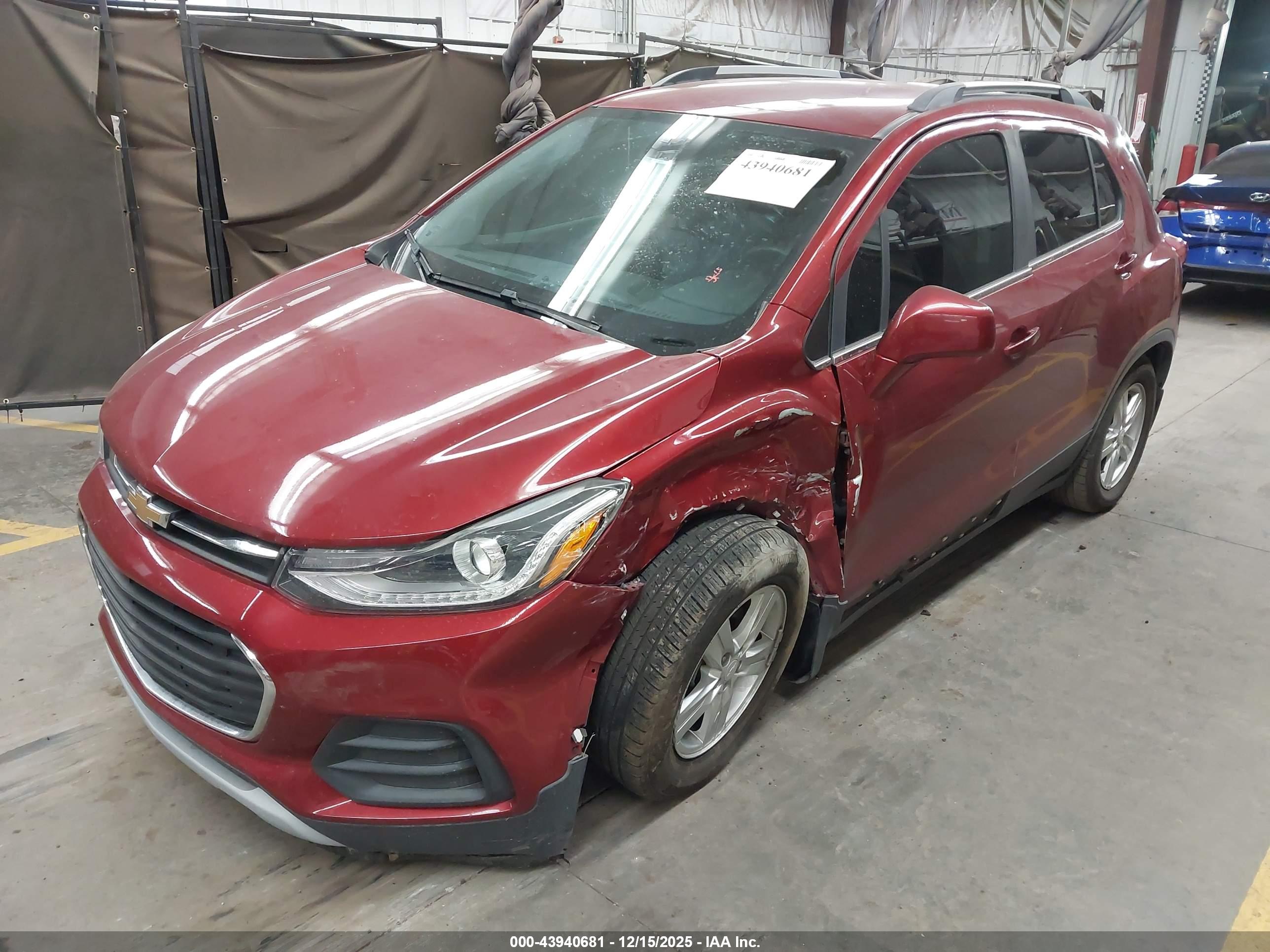 CHEVROLET TRAX image 2