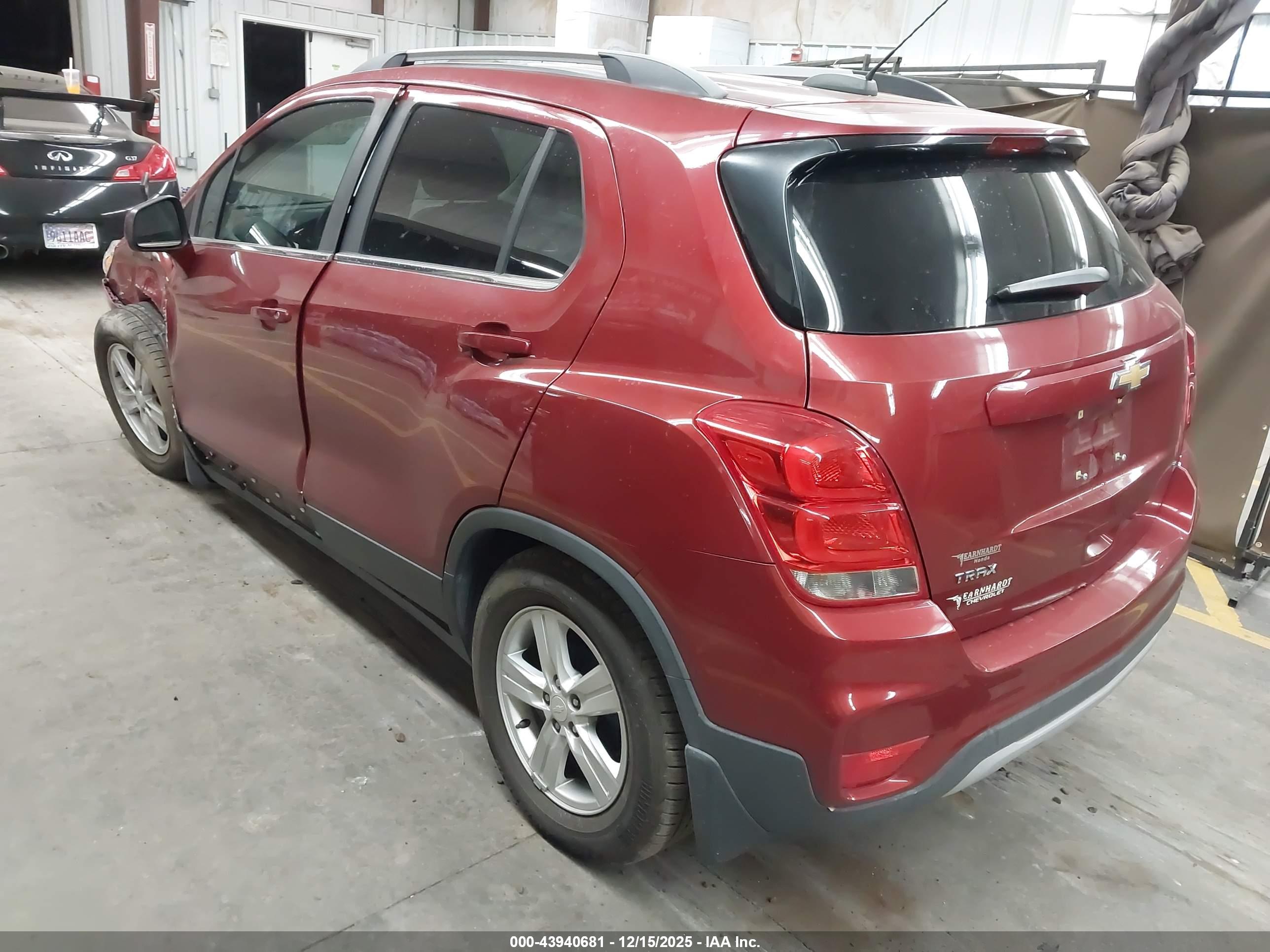 CHEVROLET TRAX image 3