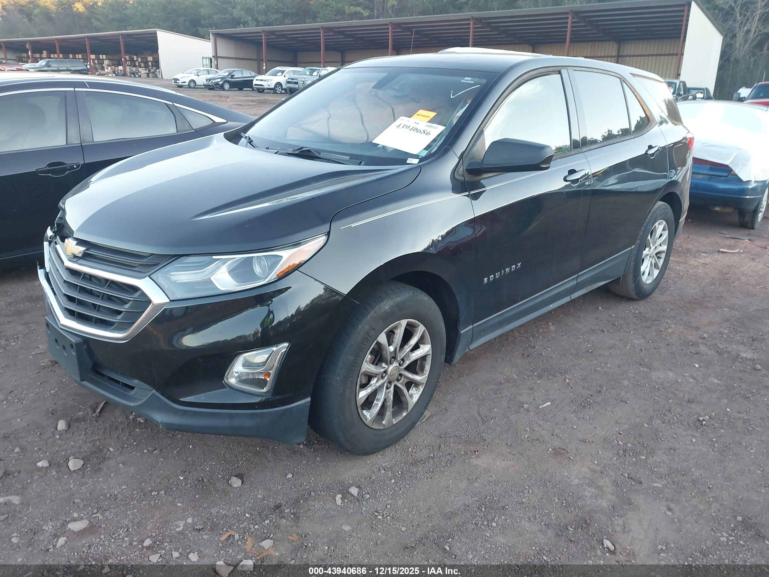 CHEVROLET EQUINOX image 2