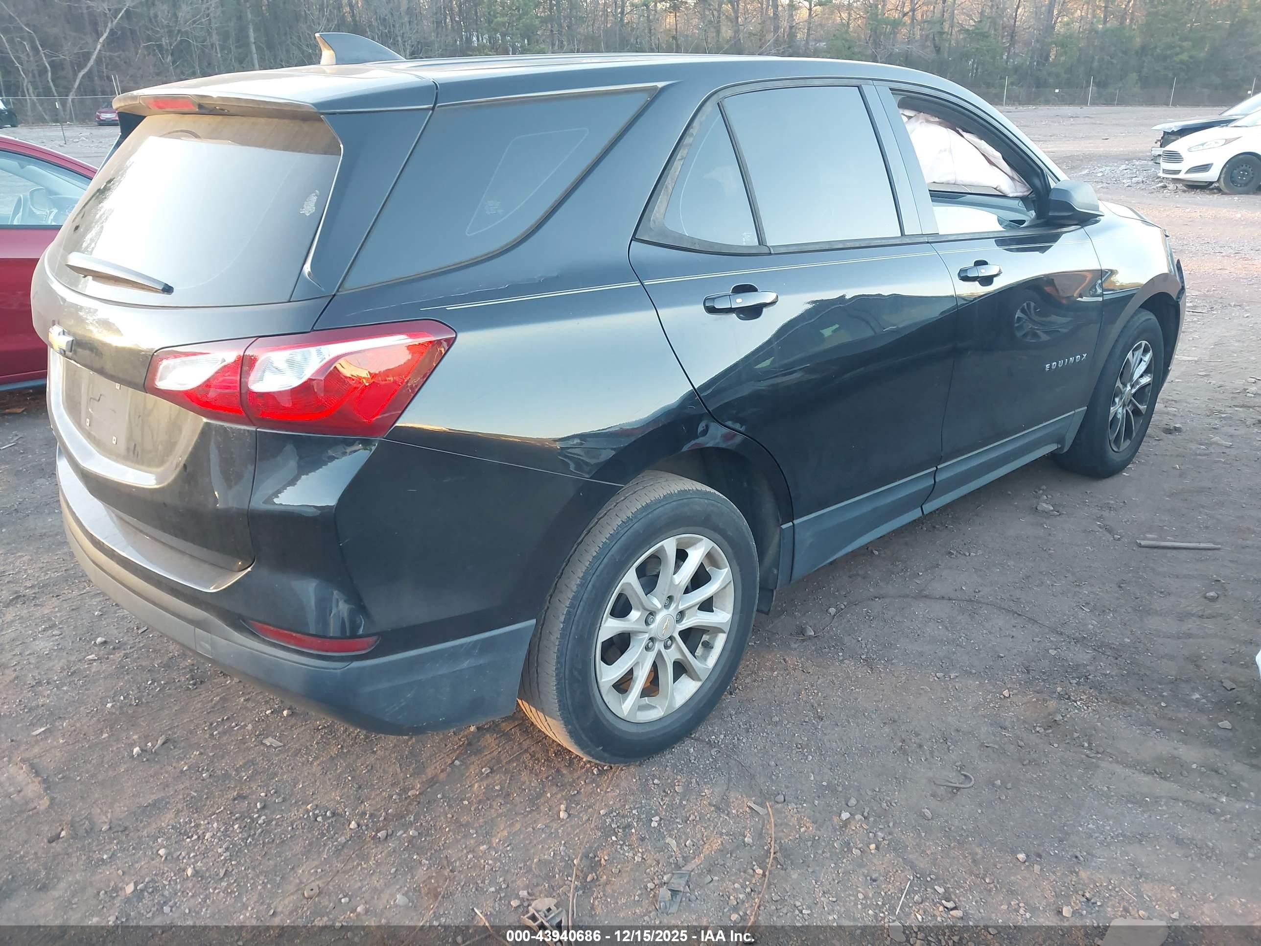 CHEVROLET EQUINOX image 4