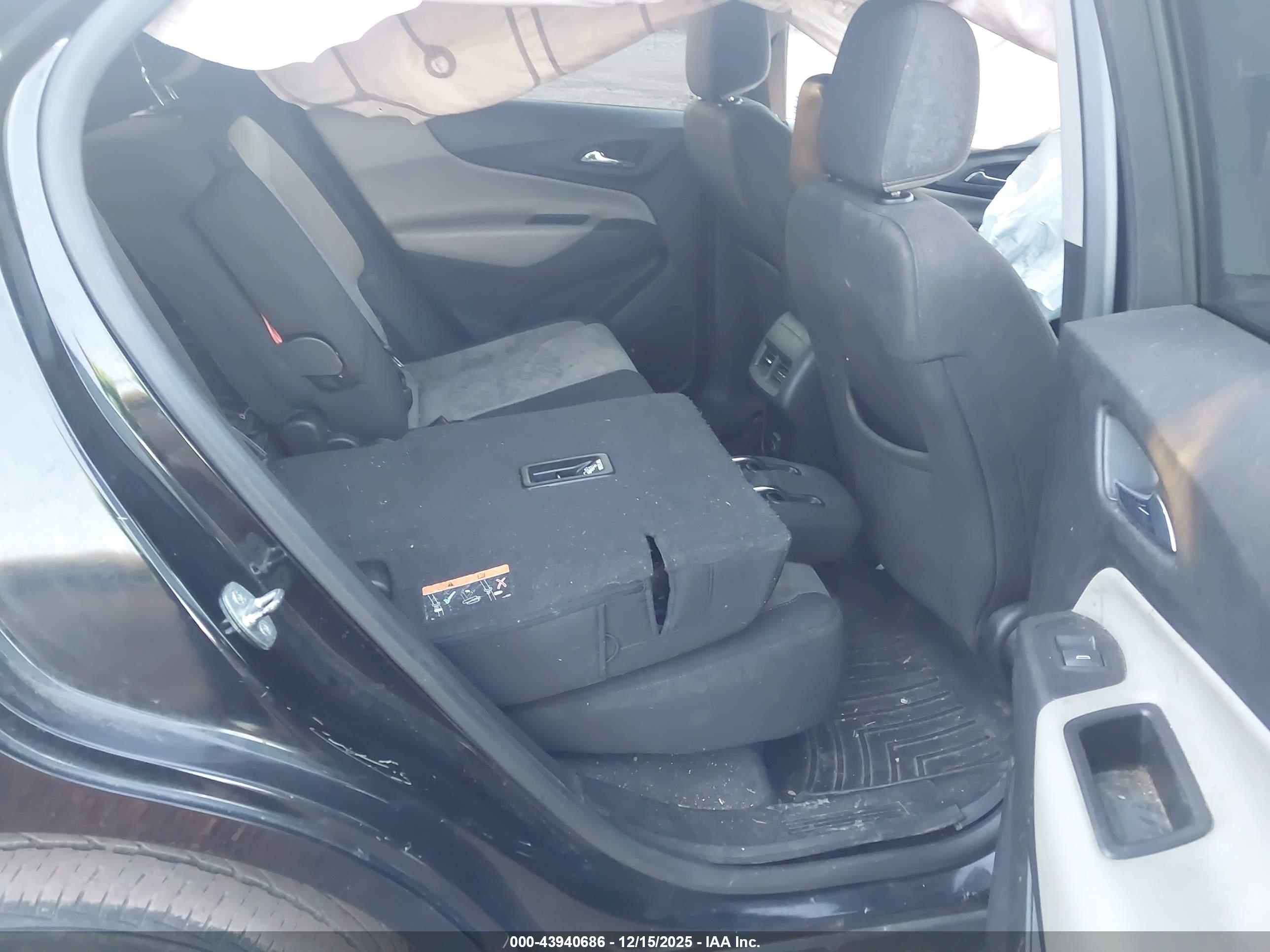 CHEVROLET EQUINOX image 8