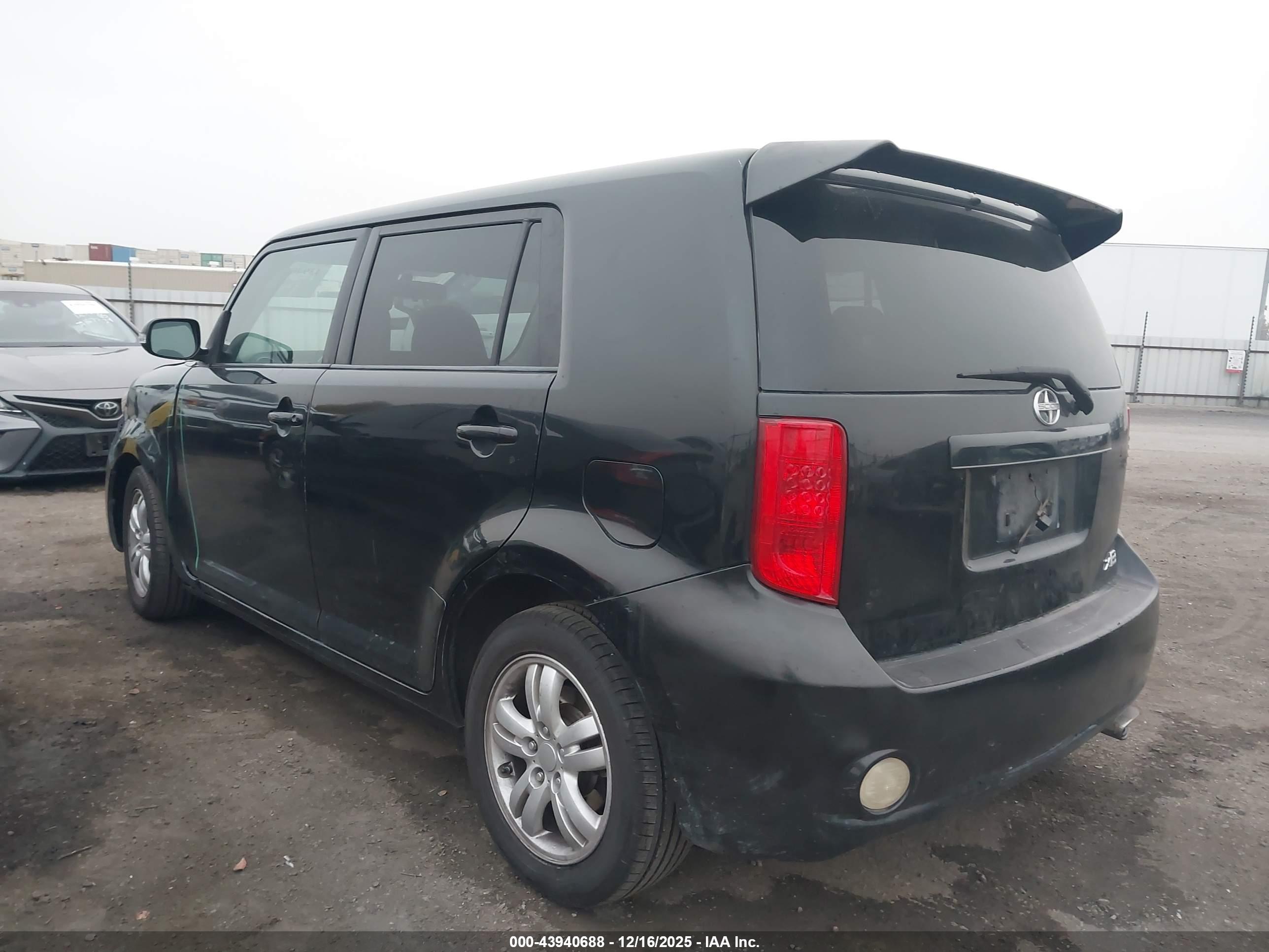 SCION XB image 3