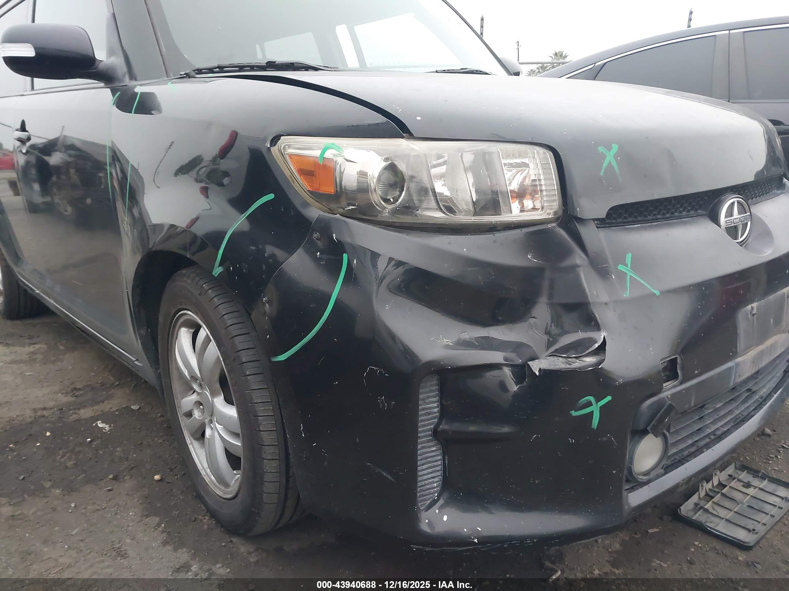 SCION XB image 6