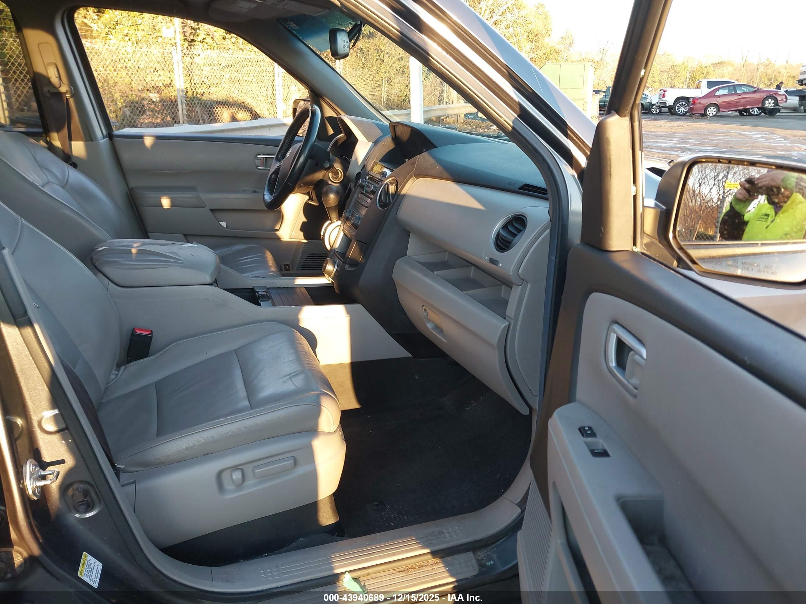 HONDA PILOT image 5