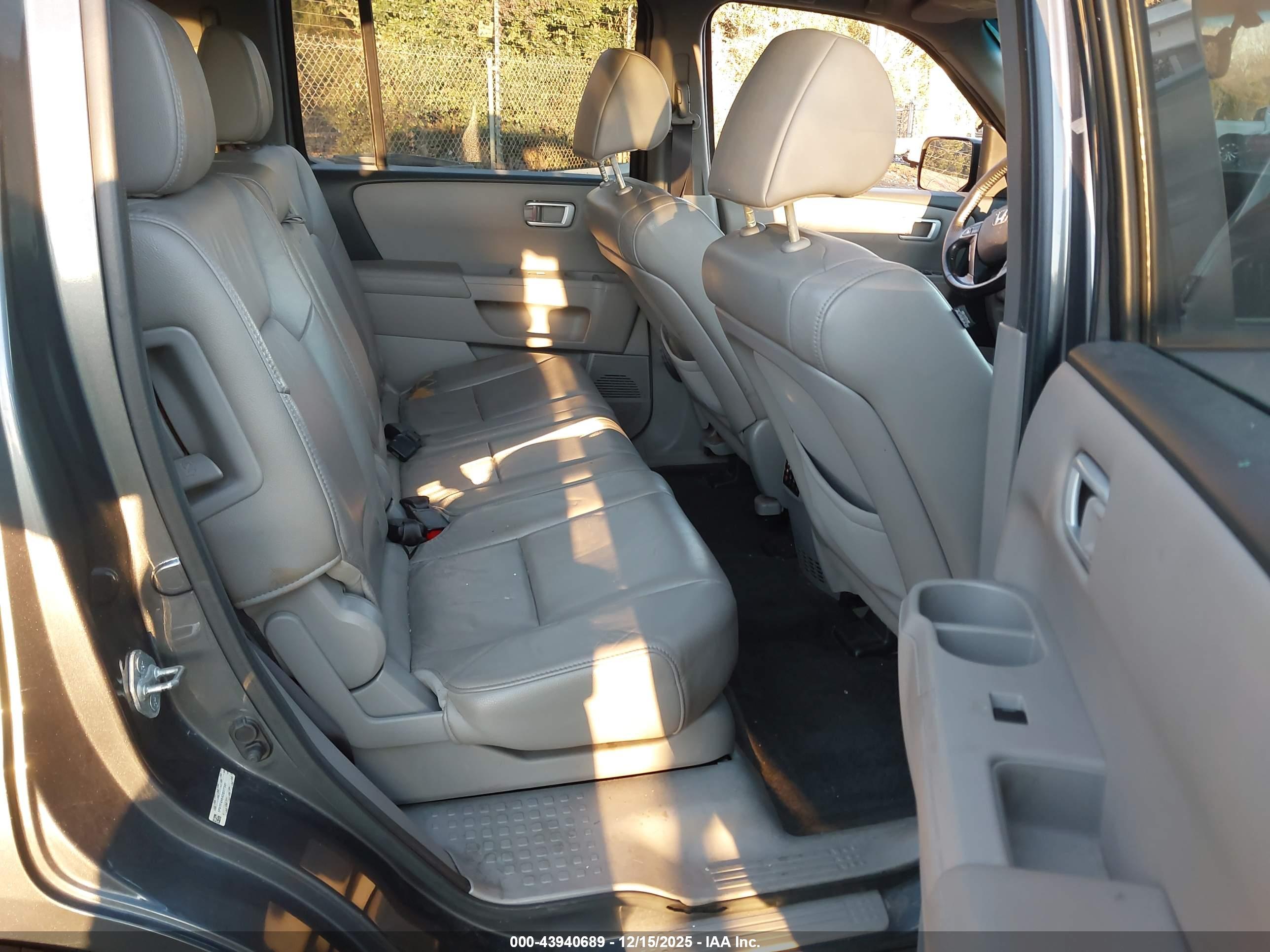 HONDA PILOT image 8