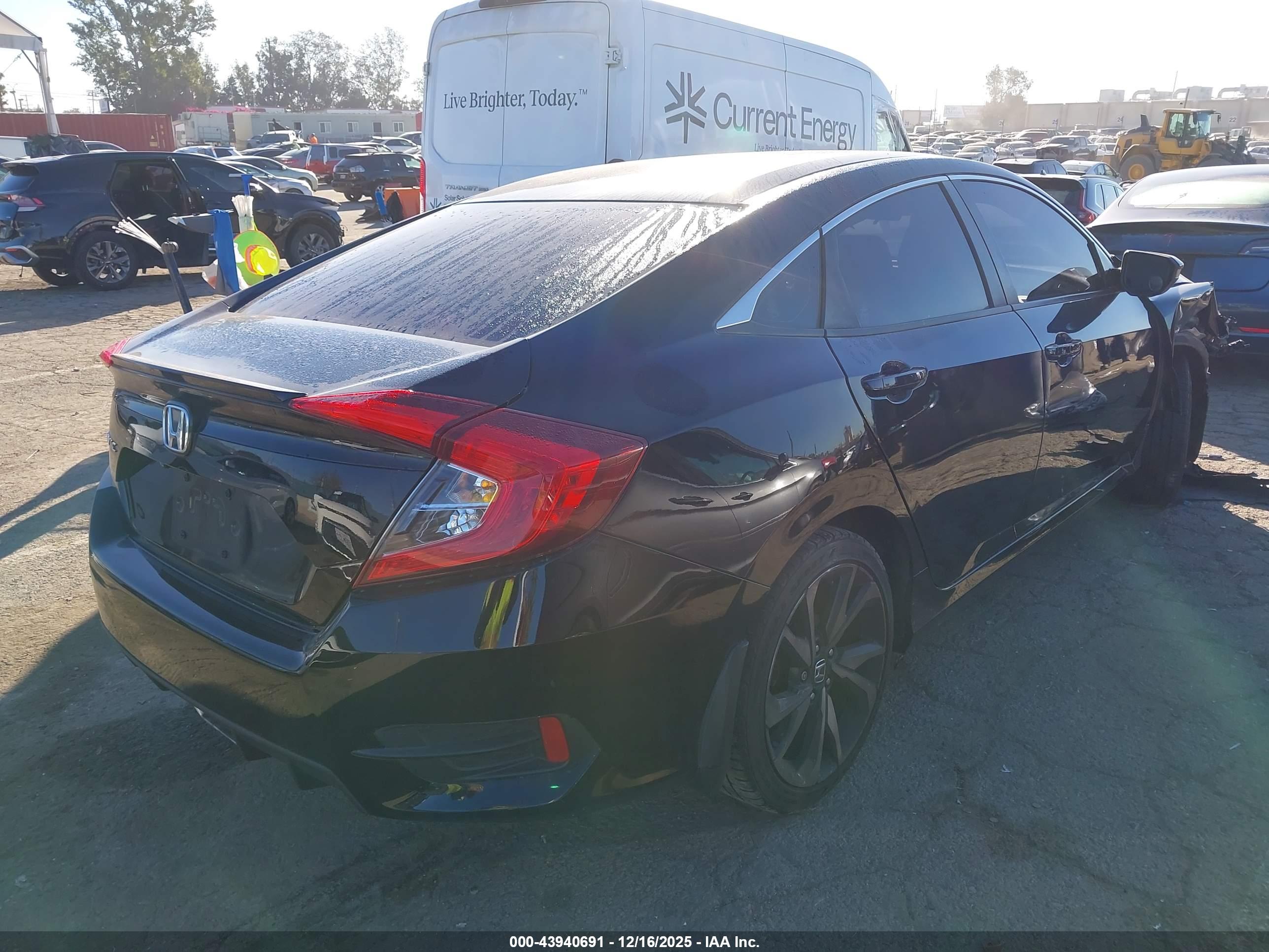 HONDA CIVIC image 4