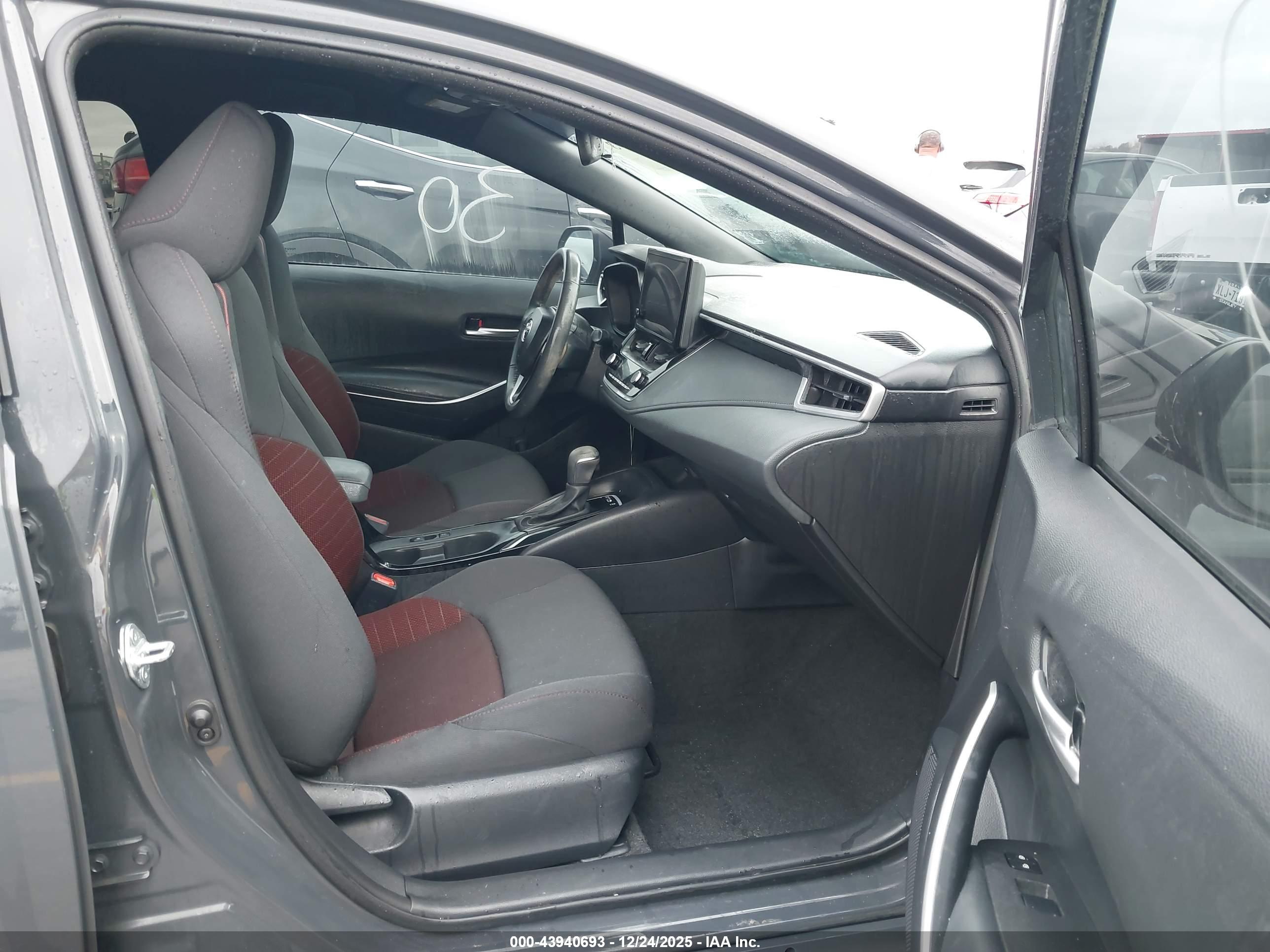 TOYOTA COROLLA image 5