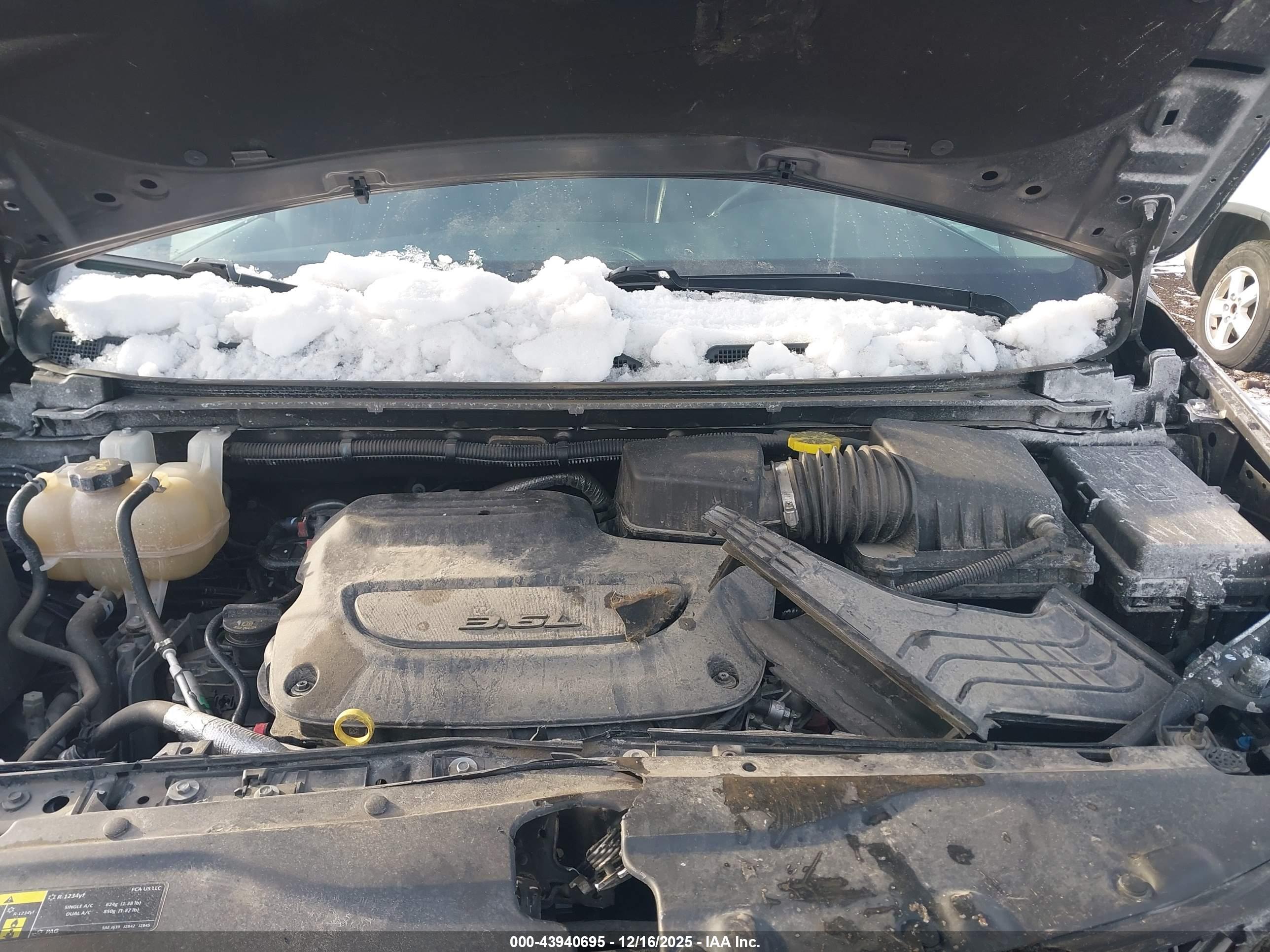 CHRYSLER PACIFICA image 10