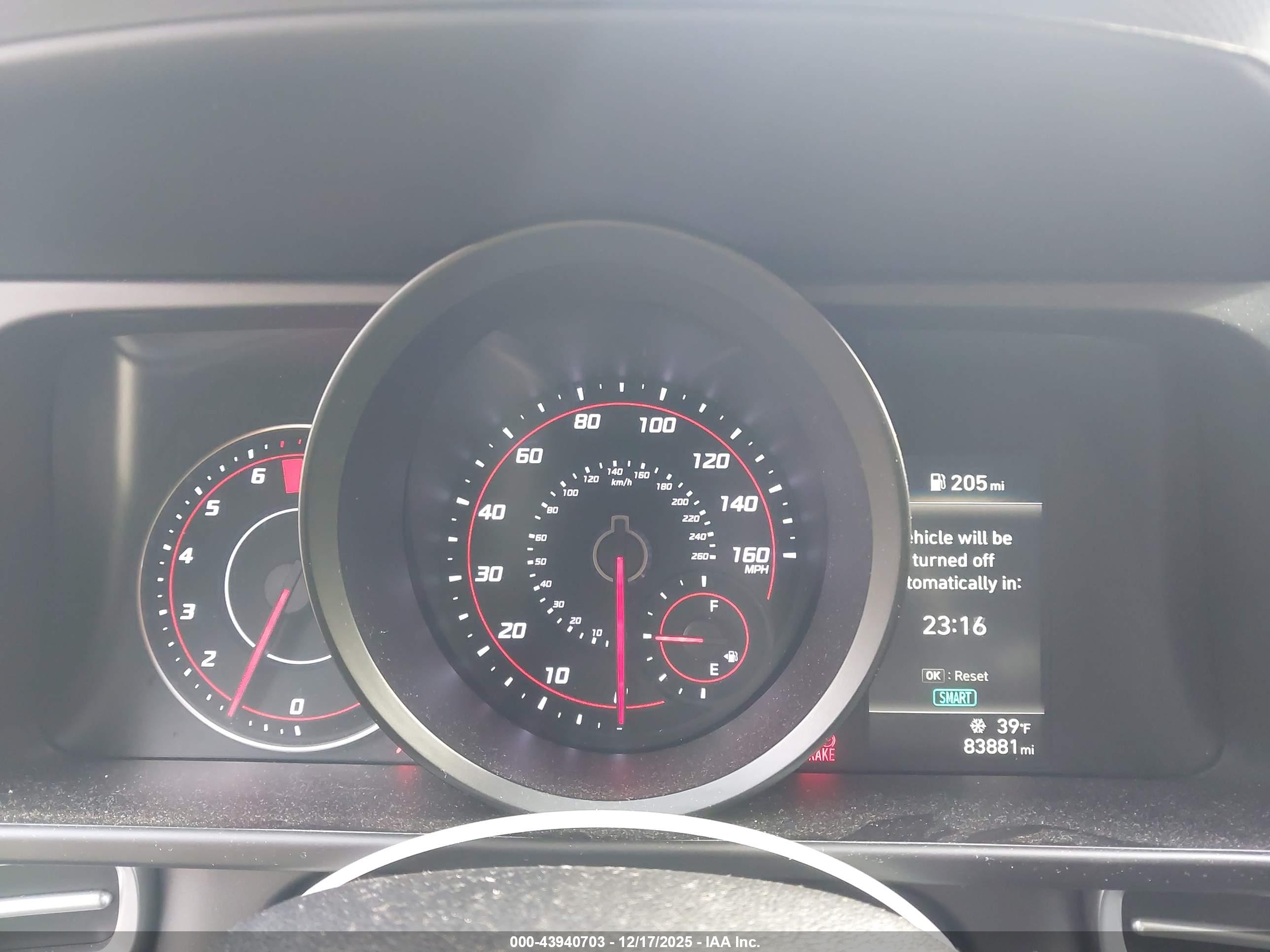 HYUNDAI ELANTRA image 7
