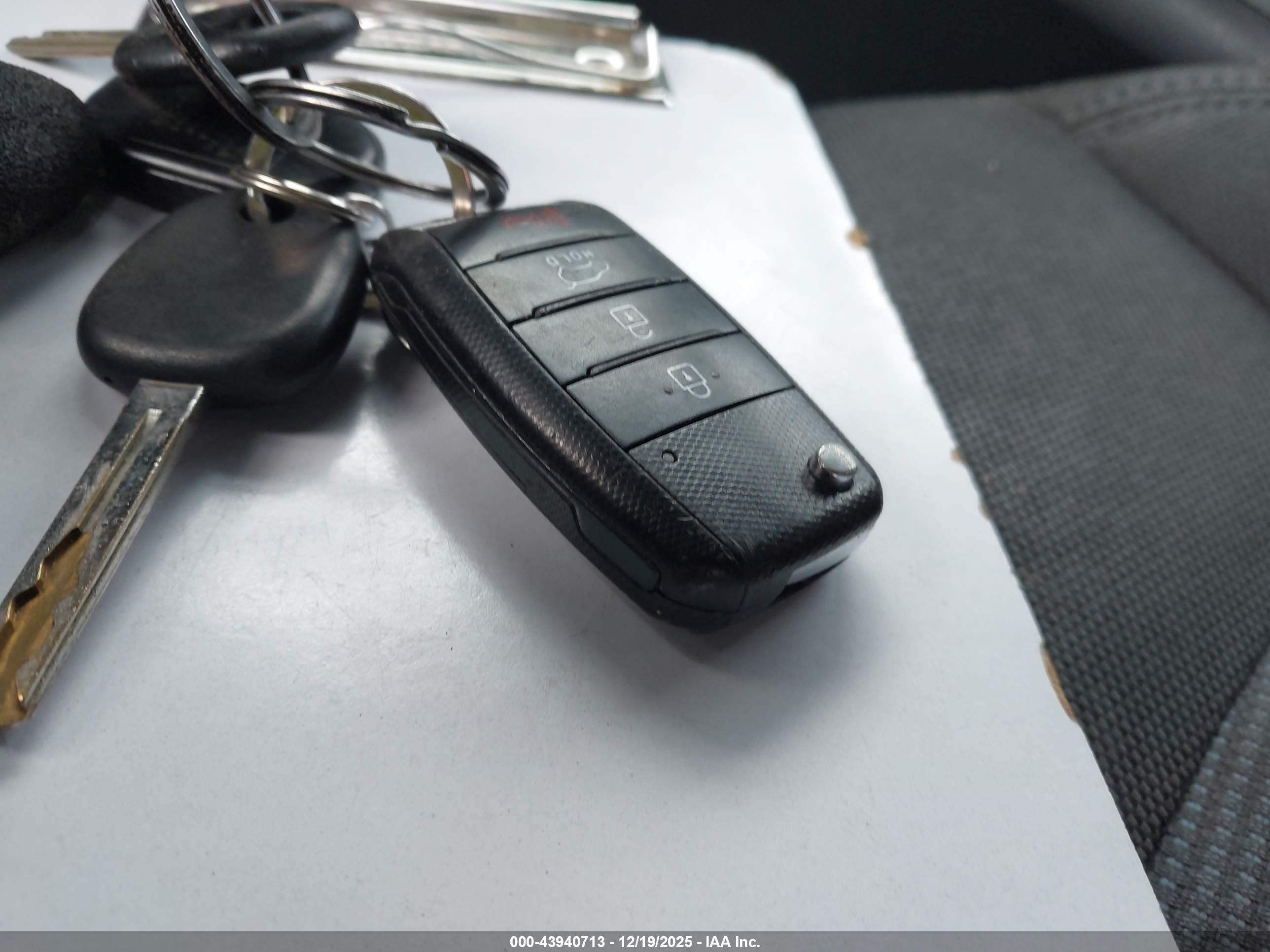 KIA SPORTAGE image 11