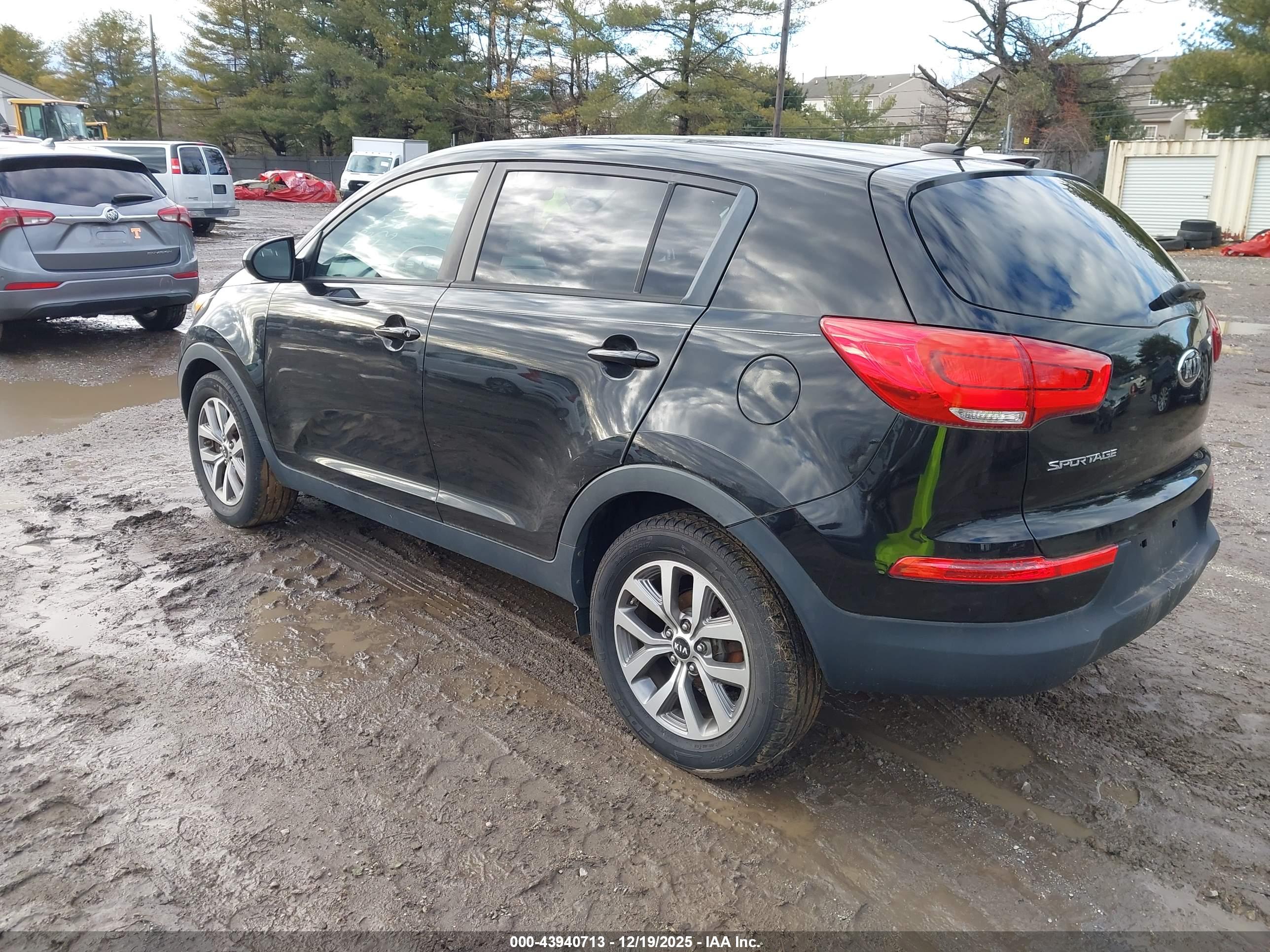 KIA SPORTAGE image 3
