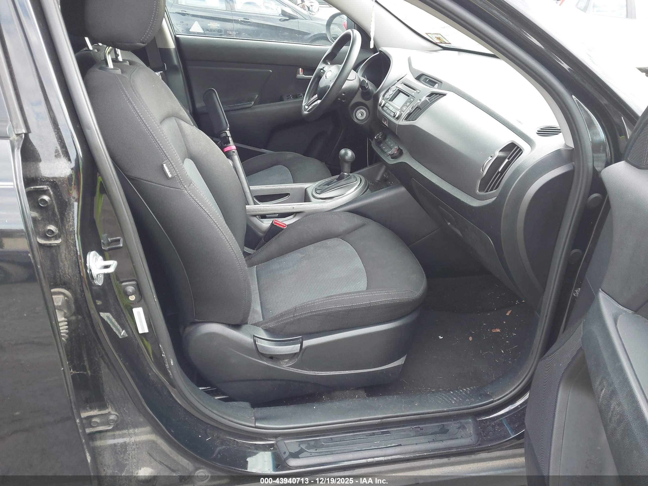 KIA SPORTAGE image 5