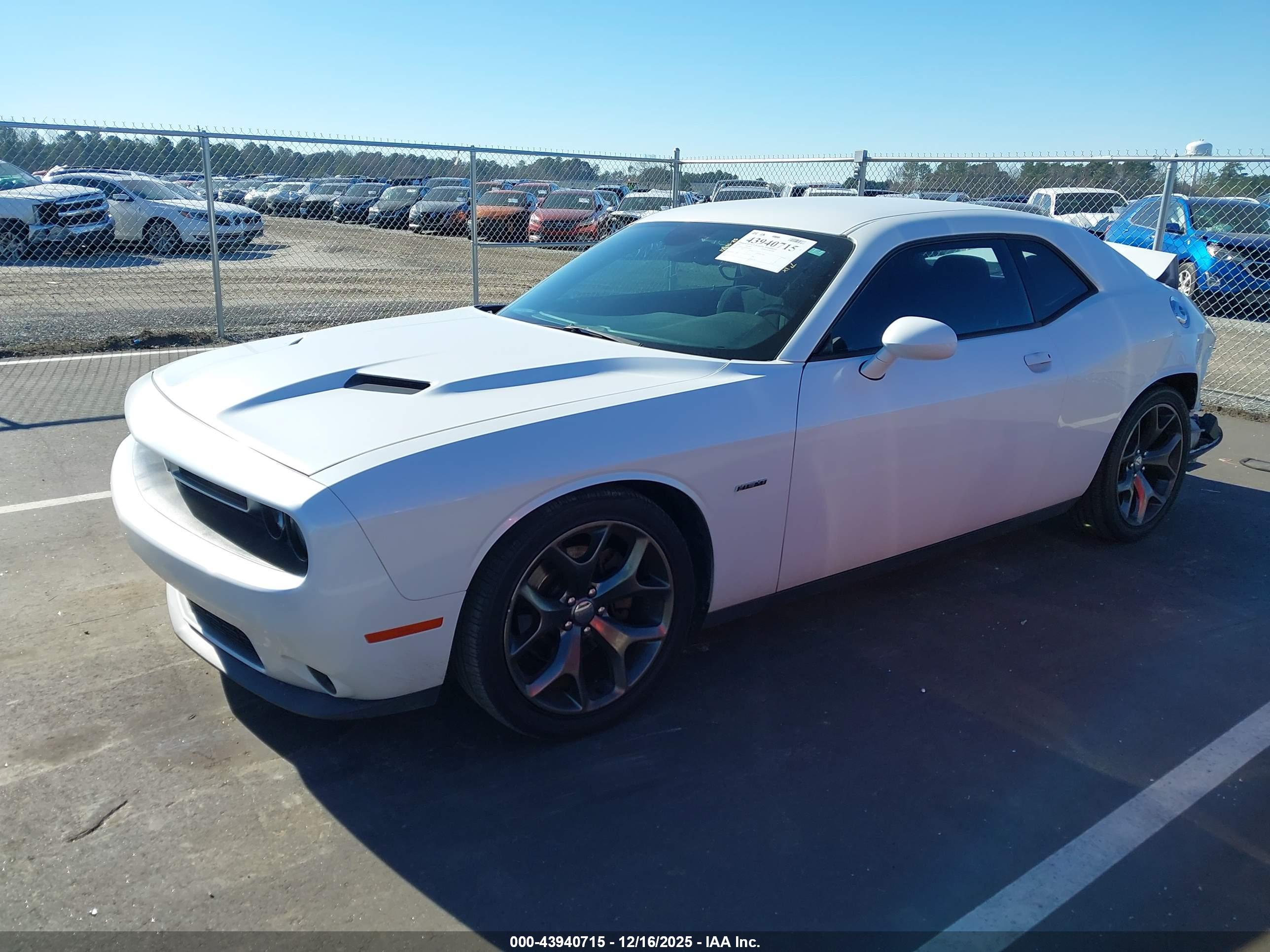 DODGE CHALLENGER image 2