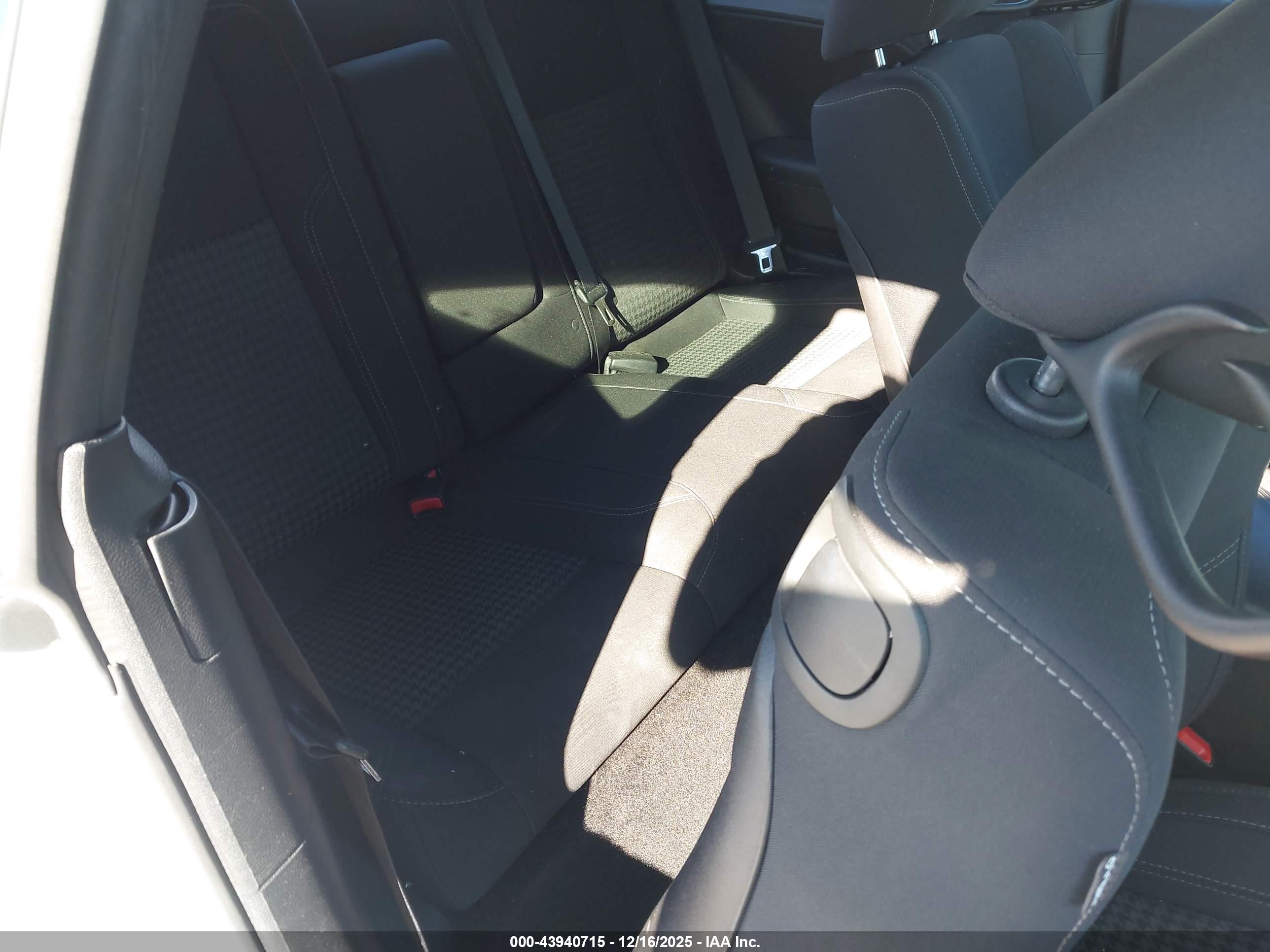 DODGE CHALLENGER image 8