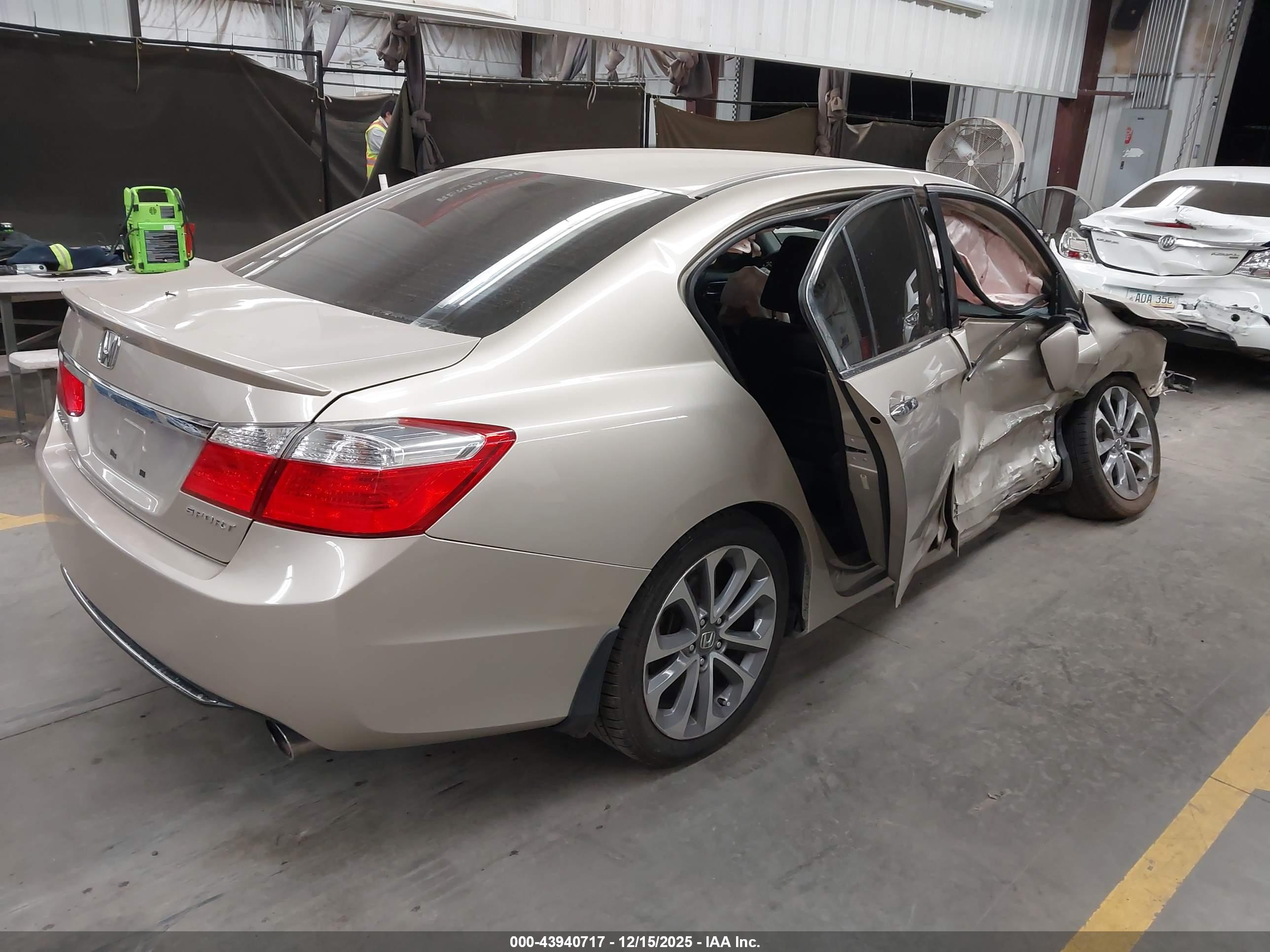 HONDA ACCORD image 4