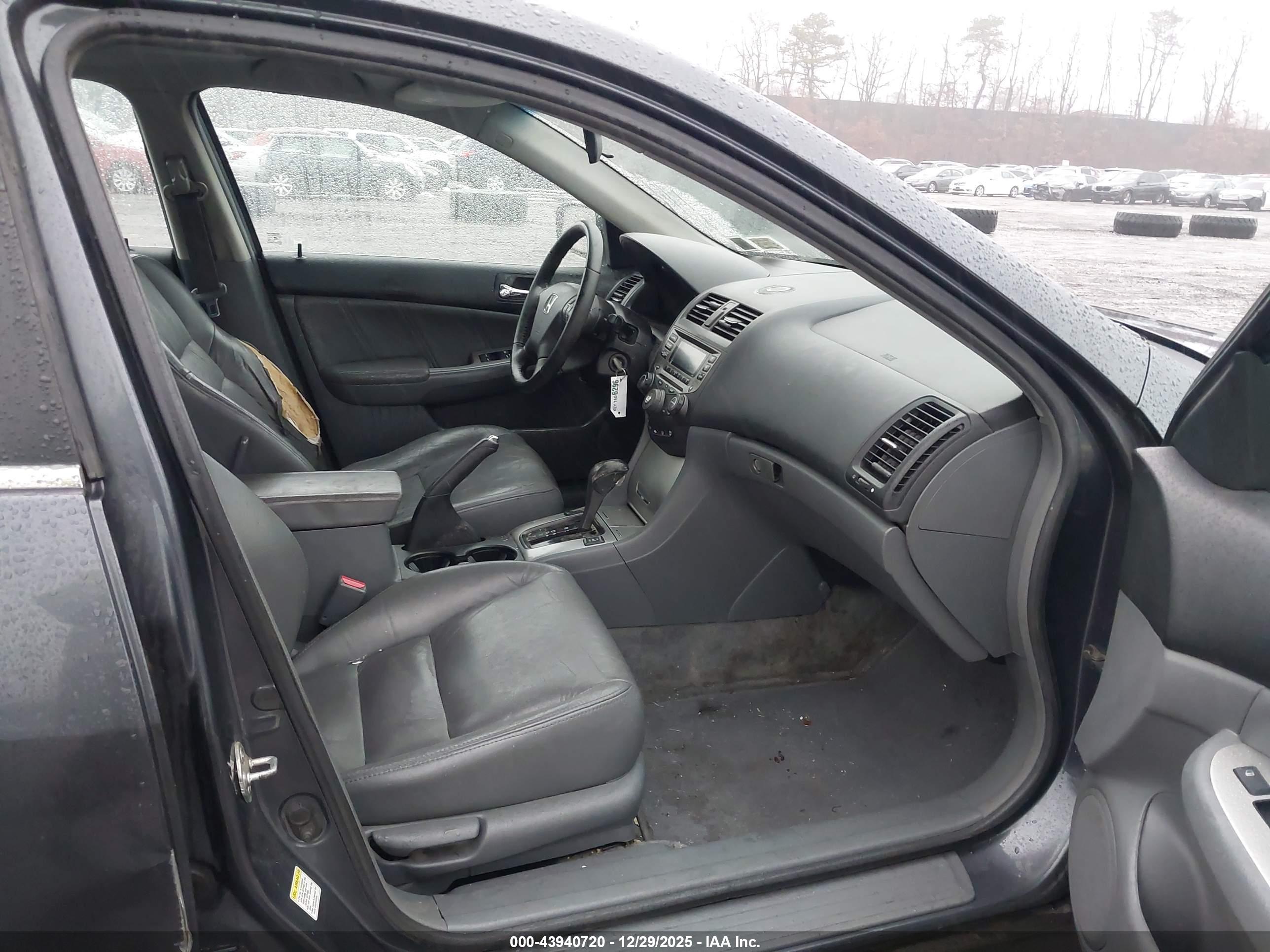 HONDA ACCORD image 5