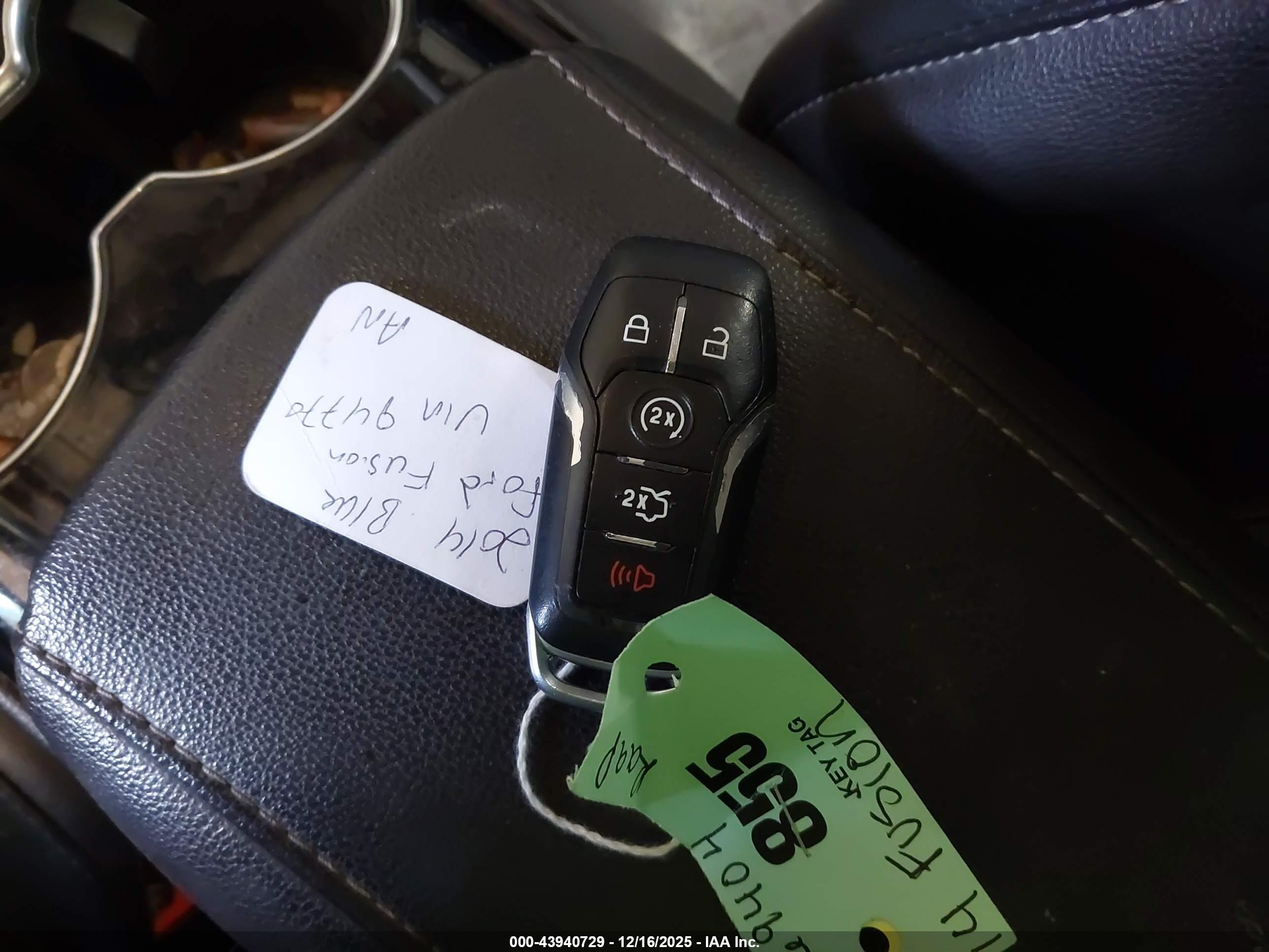 FORD FUSION image 11