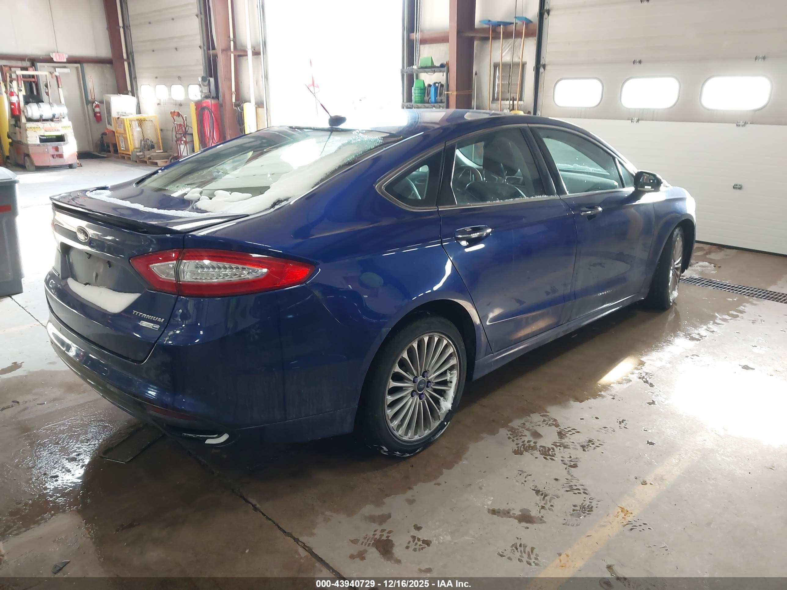 FORD FUSION image 4