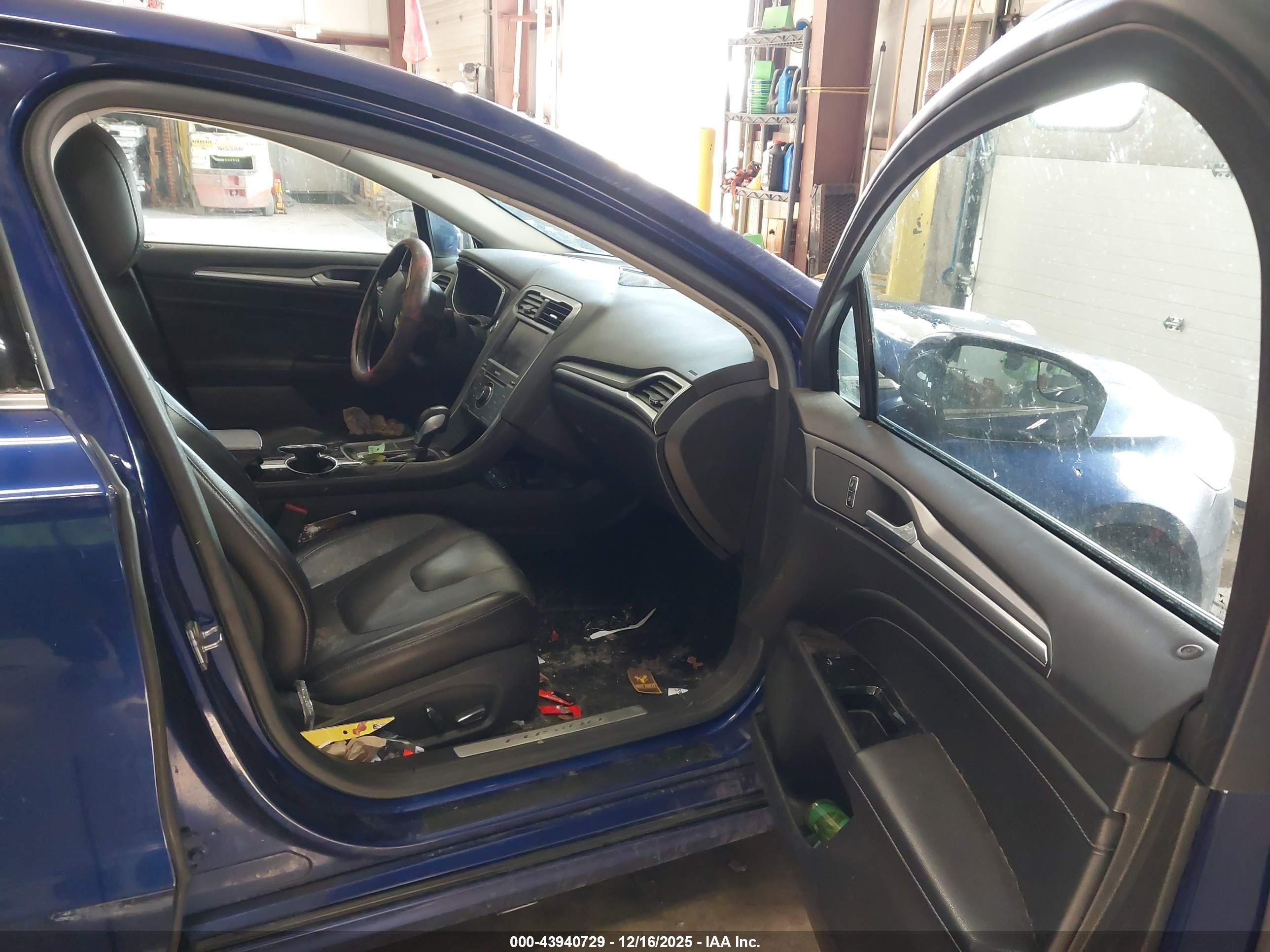 FORD FUSION image 5