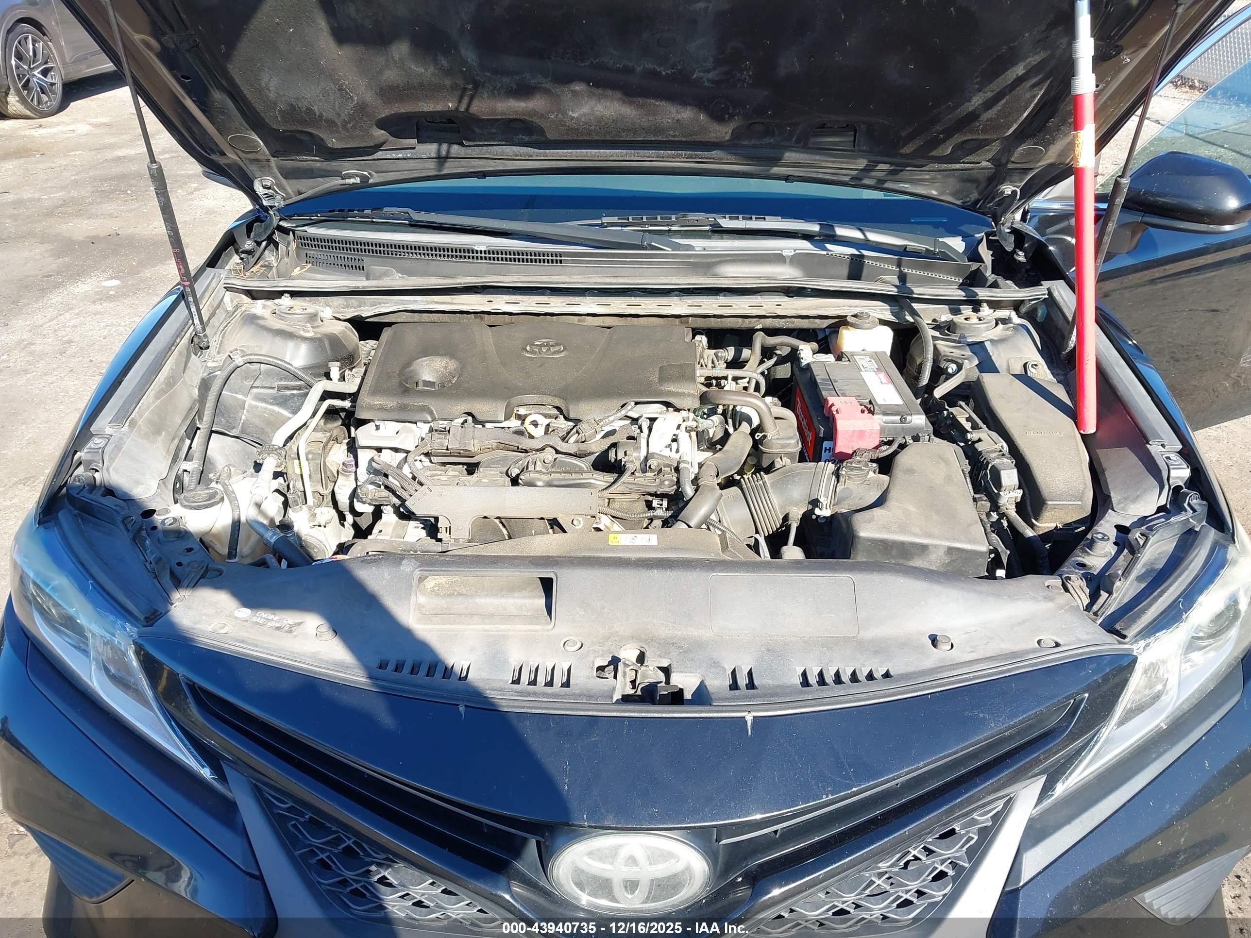 TOYOTA CAMRY image 10