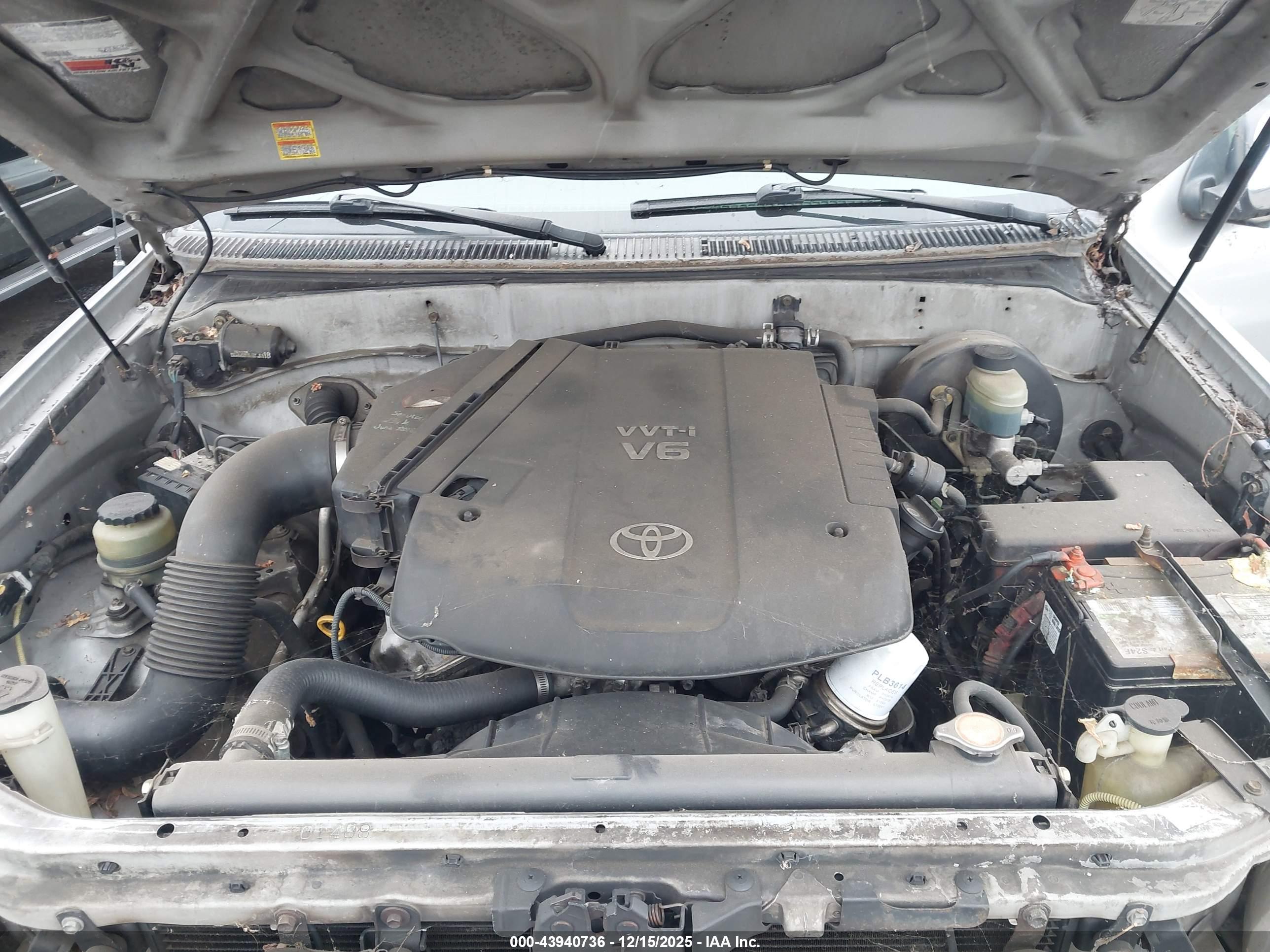 TOYOTA TUNDRA image 10