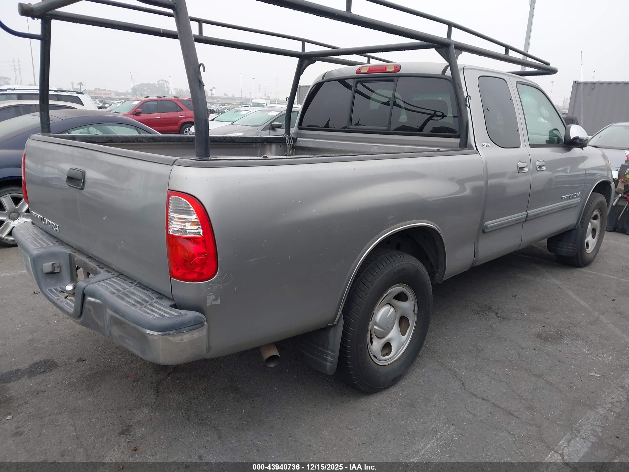 TOYOTA TUNDRA image 4