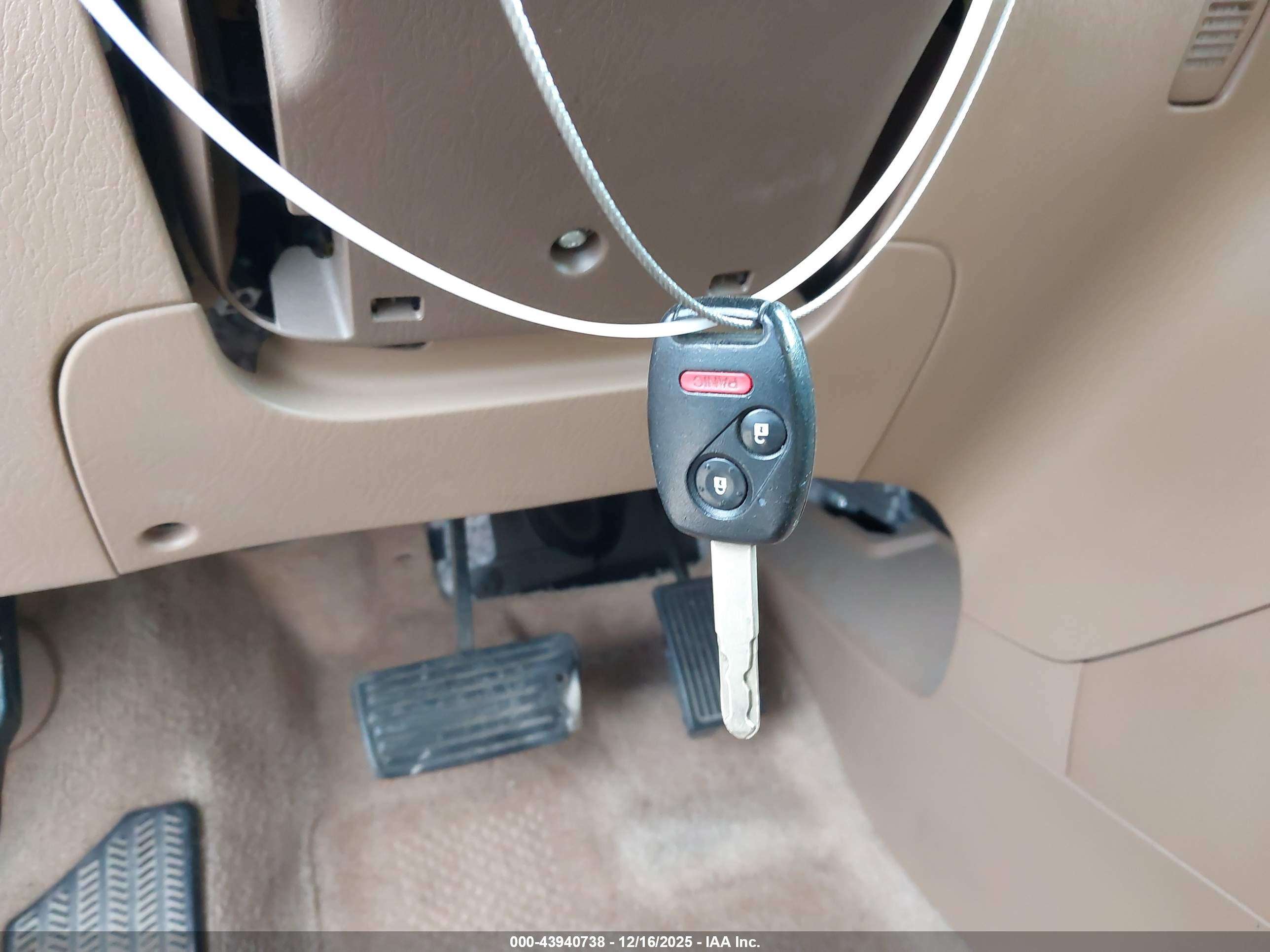 HONDA PILOT image 11
