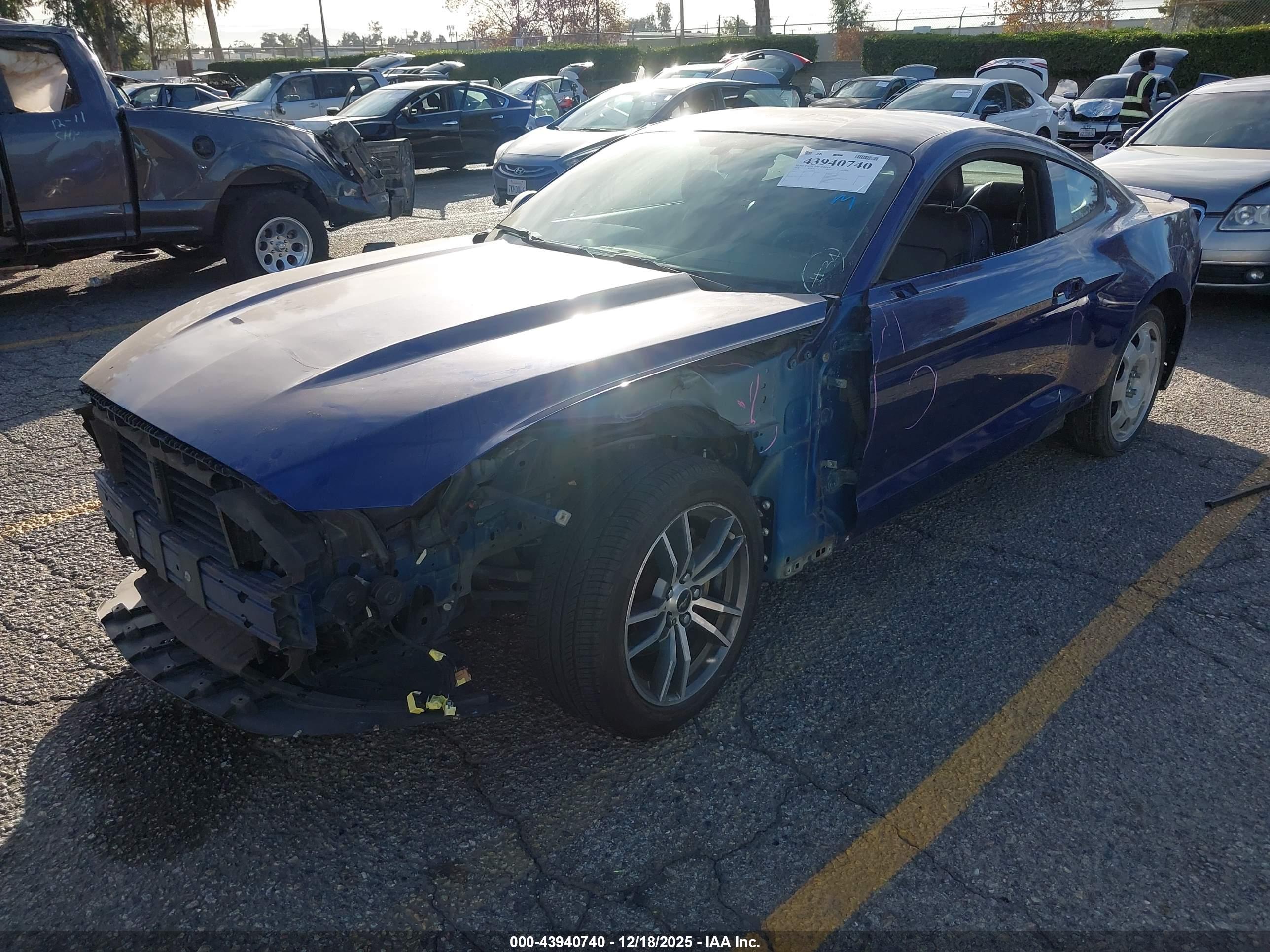 FORD MUSTANG image 2