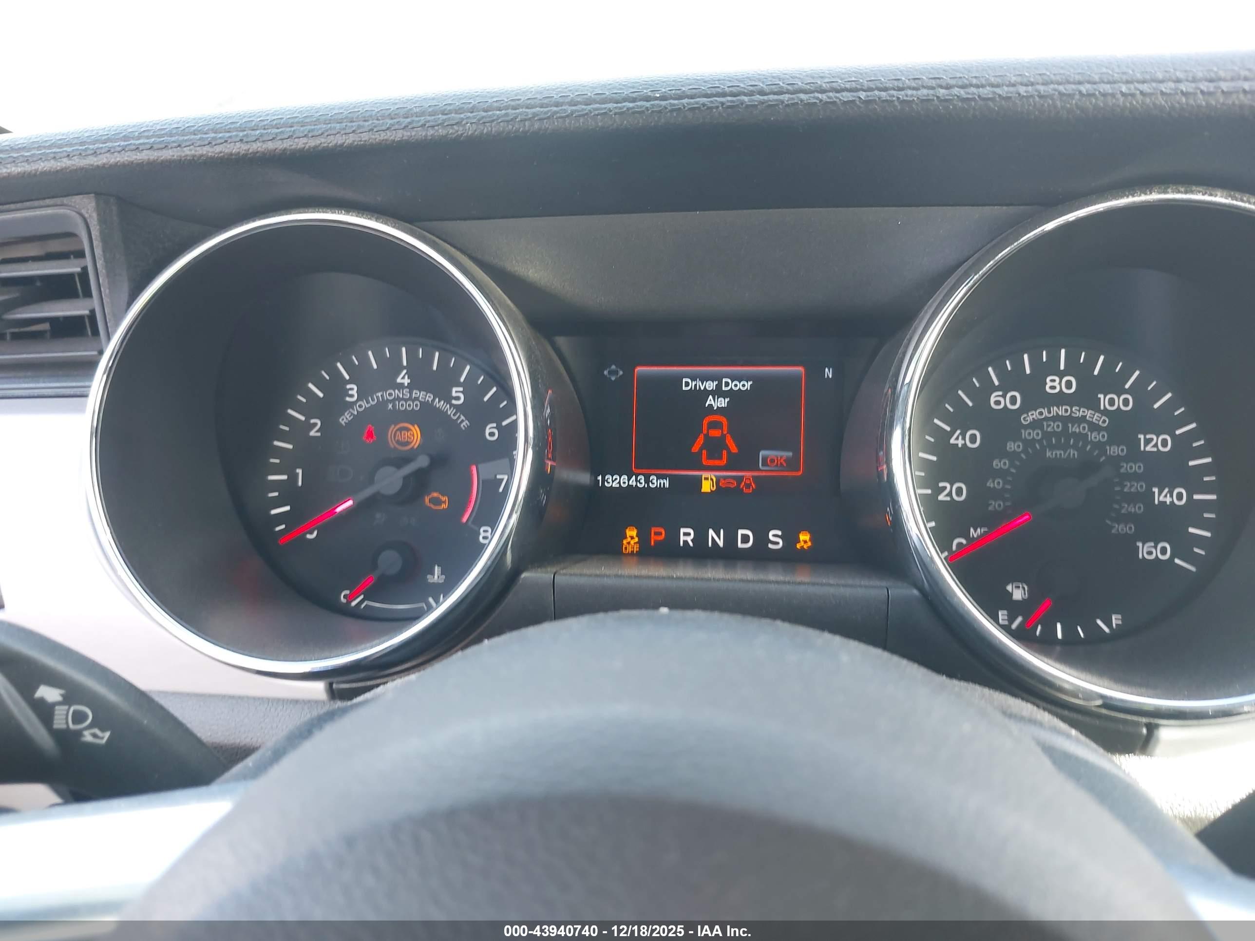 FORD MUSTANG image 7