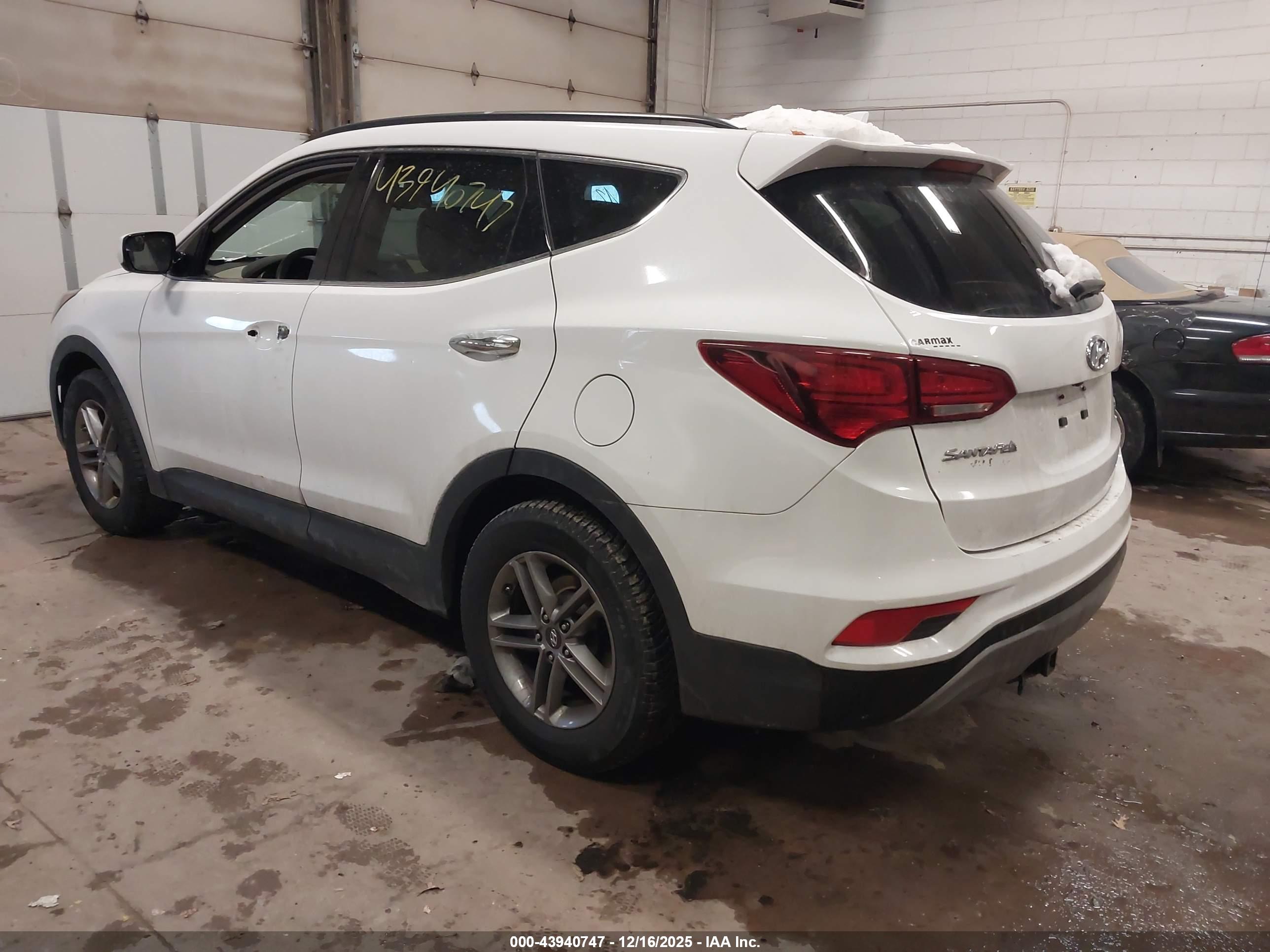 HYUNDAI SANTA image 3