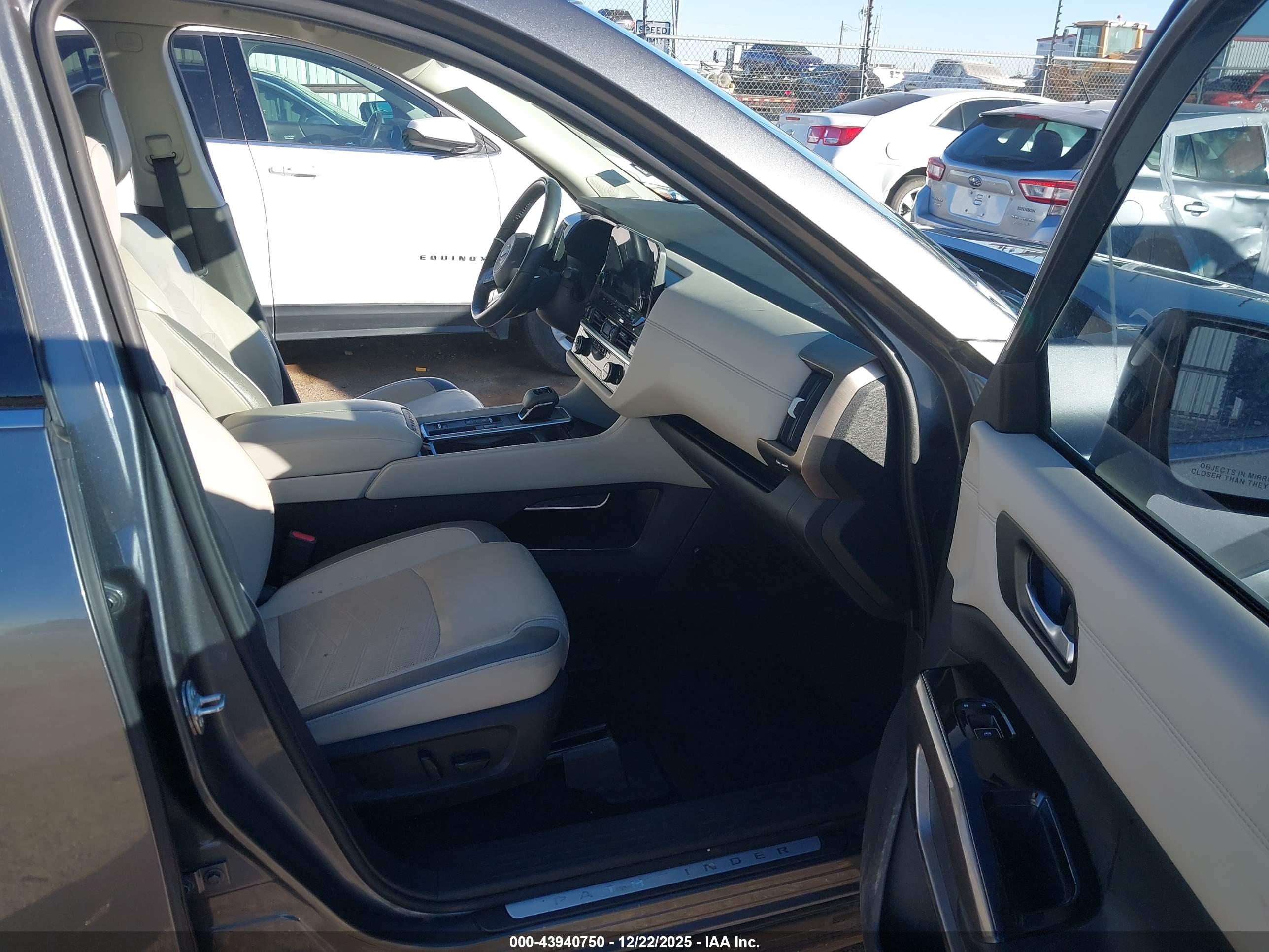 NISSAN PATHFINDER image 5